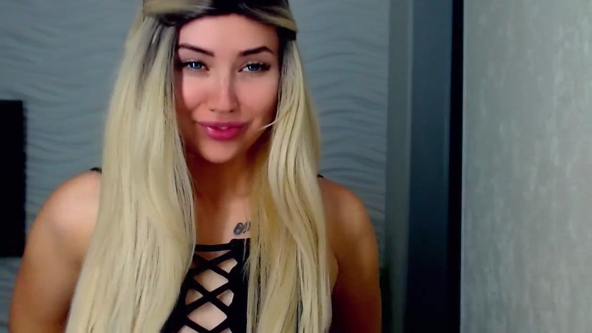 Gallery image thumbnail from SinfulAngelll's myfreecams stream on, 10/19/2023, 10:15 image 3 of 20