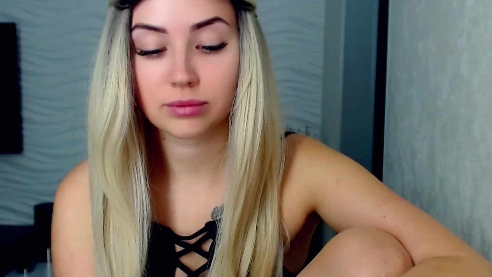Gallery image thumbnail from SinfulAngelll's myfreecams stream on, 10/19/2023, 10:15 image 7 of 20