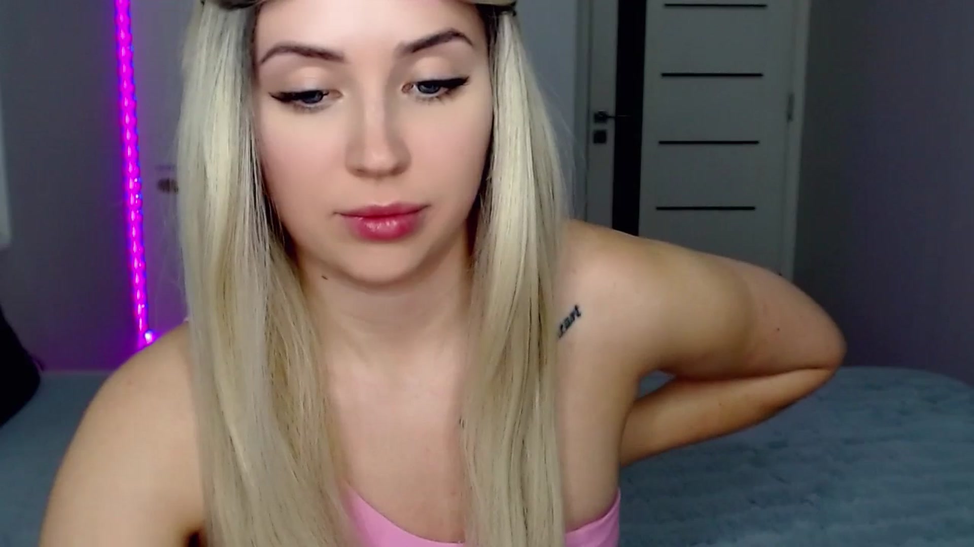Gallery image thumbnail from SinfulAngelll's myfreecams stream on, 02/18/2024, 17:33 image 13 of 20