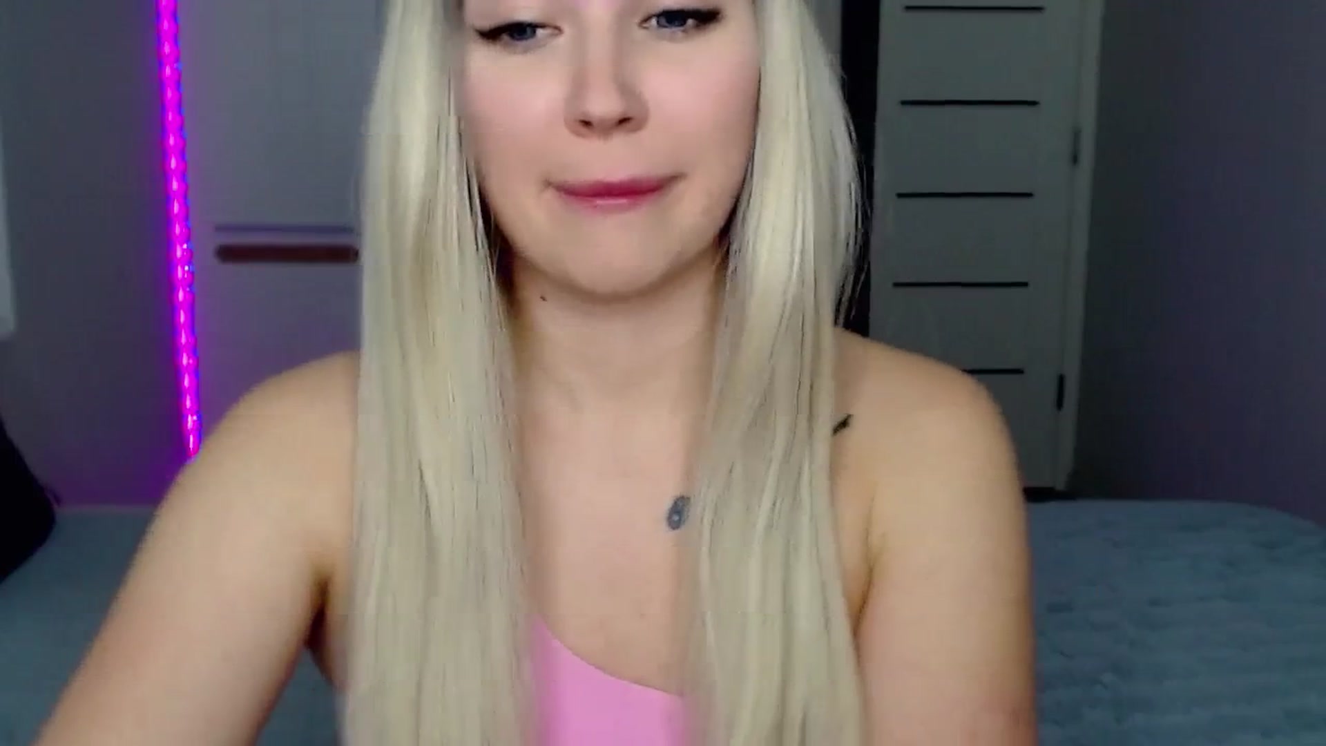 Gallery image thumbnail from SinfulAngelll's myfreecams stream on, 02/18/2024, 17:33 image 10 of 20