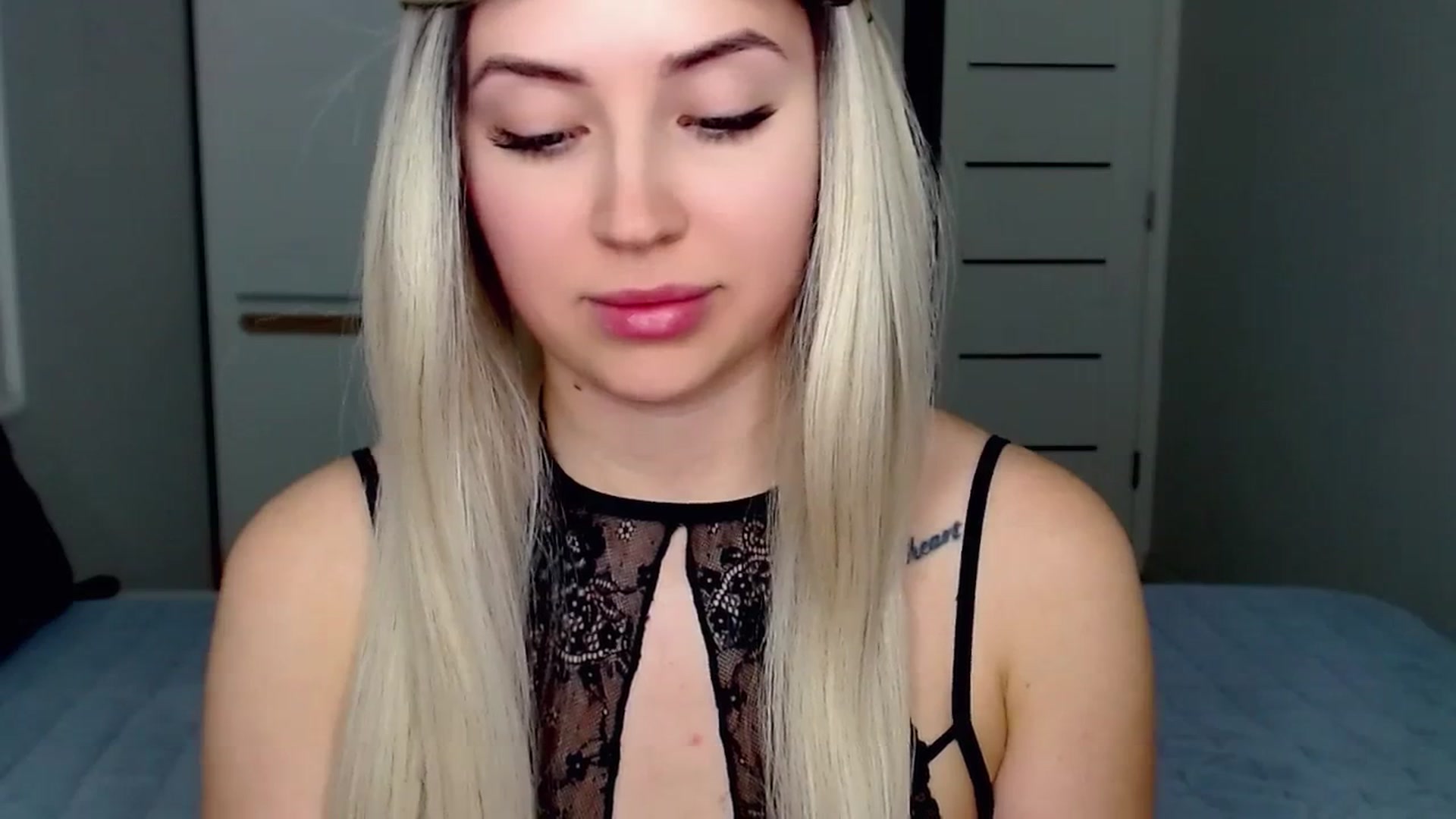 Gallery image thumbnail from SinfulAngelll's myfreecams stream on, 02/21/2024, 09:15 image 8 of 20