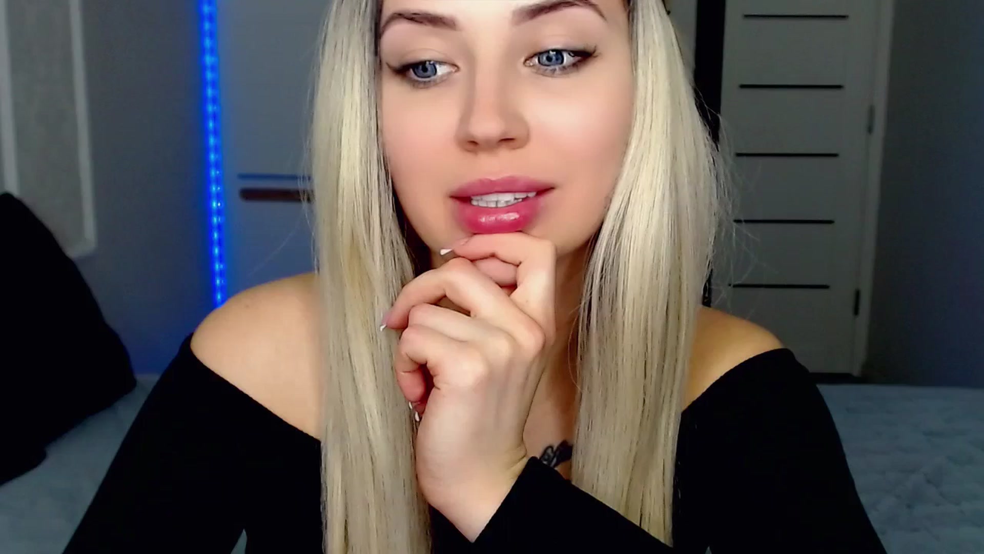 Gallery image thumbnail from SinfulAngelll's myfreecams stream on, 03/02/2024, 17:12 image 15 of 20