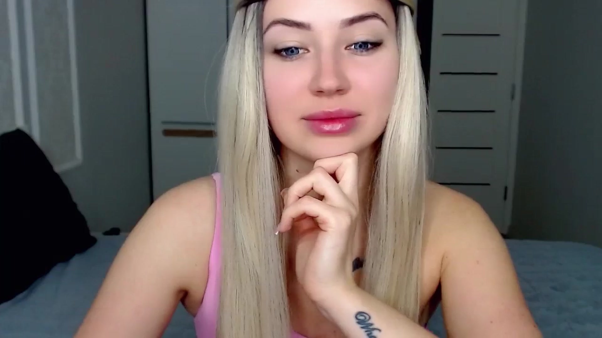 Gallery image thumbnail from SinfulAngelll's myfreecams stream on, 03/04/2024, 08:09 image 4 of 20