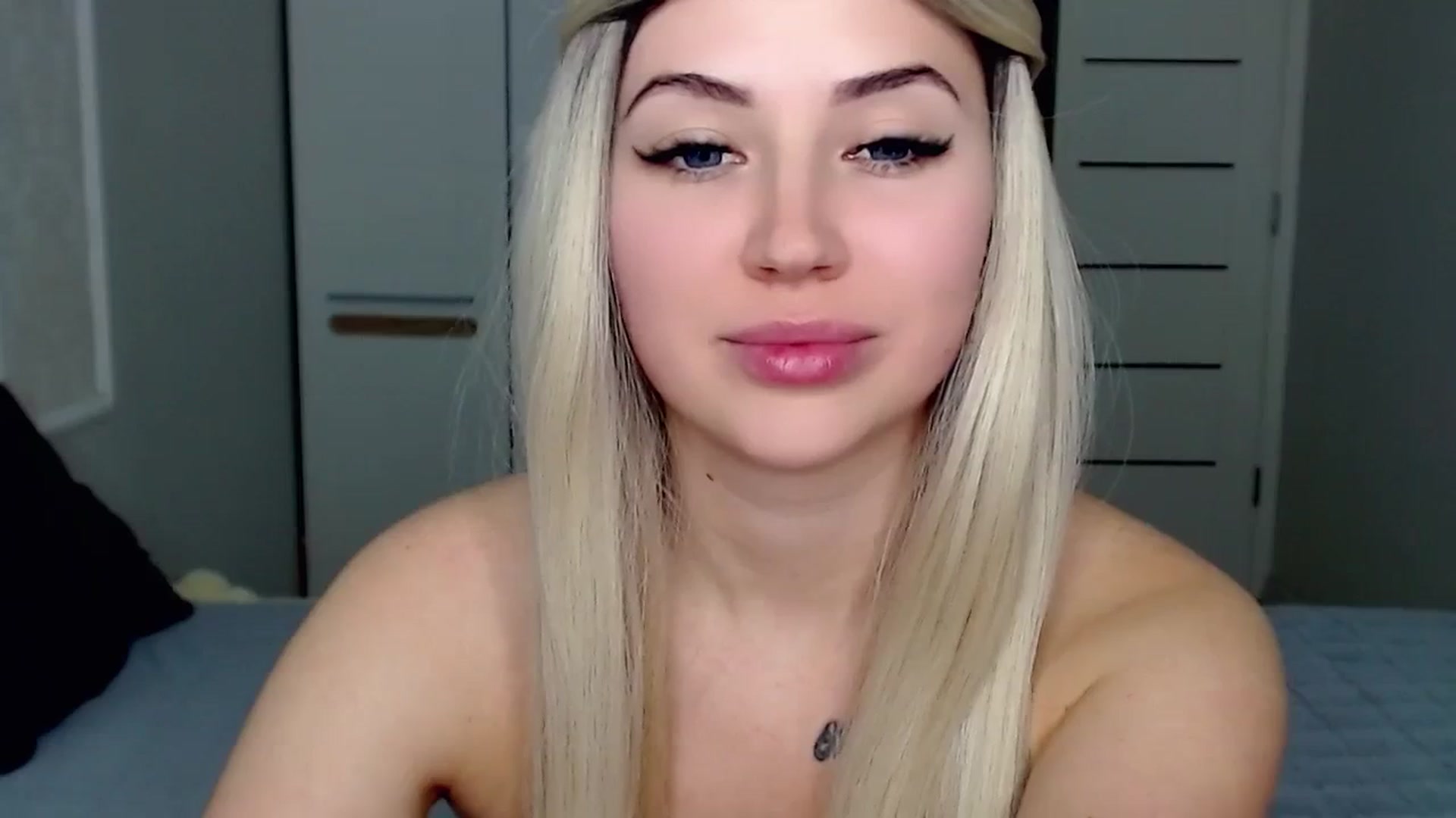 Gallery image thumbnail from SinfulAngelll's myfreecams stream on, 03/16/2024, 17:28 image 13 of 20