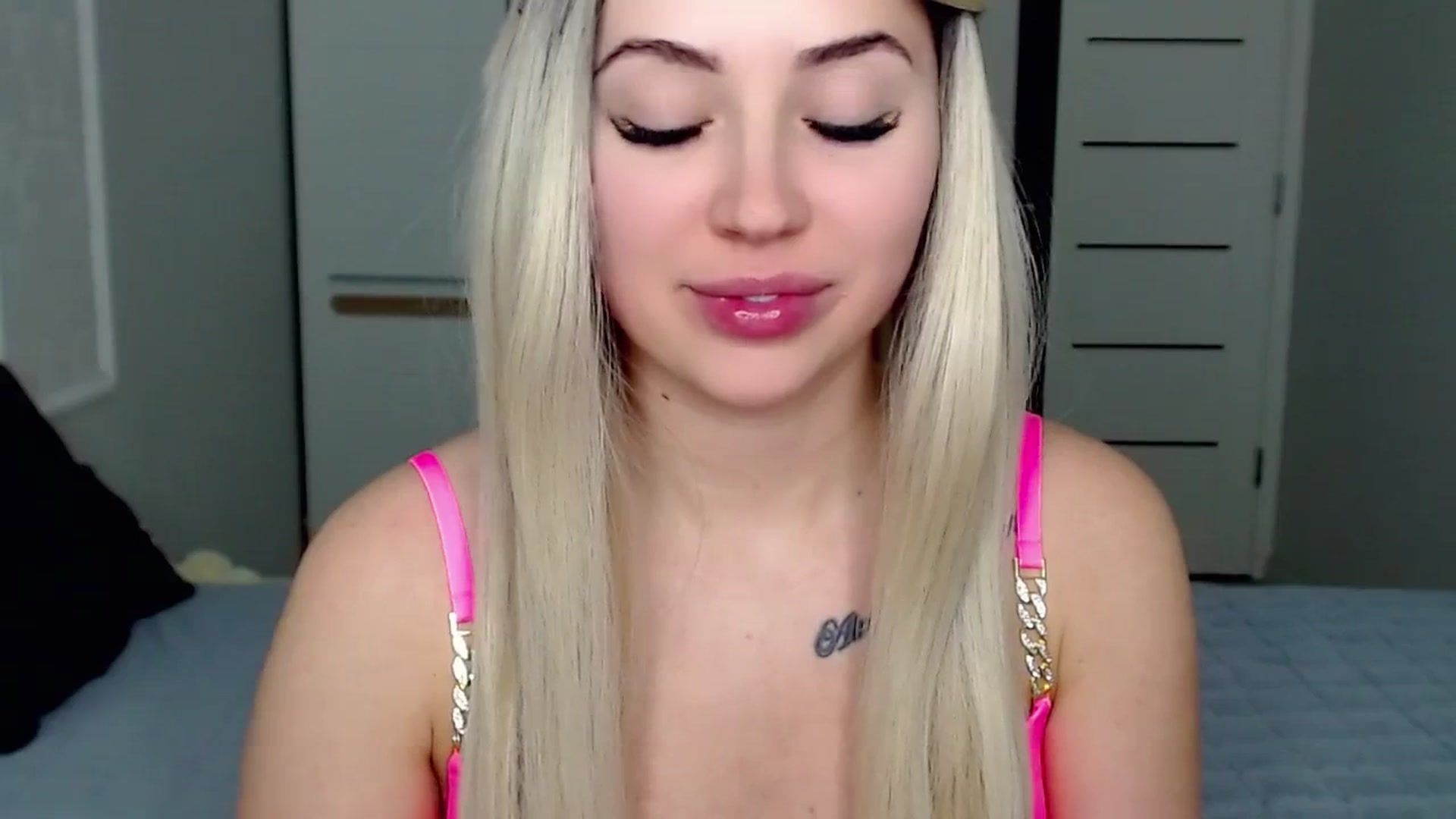 Gallery image thumbnail from SinfulAngelll's myfreecams stream on, 03/16/2024, 17:28 image 6 of 20
