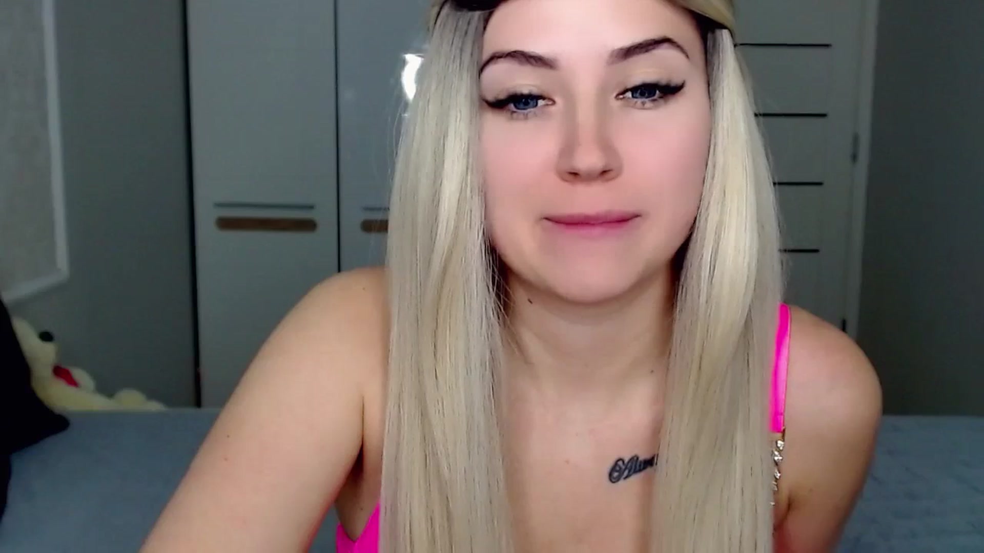 Gallery image thumbnail from SinfulAngelll's myfreecams stream on, 03/16/2024, 18:41 image 7 of 20