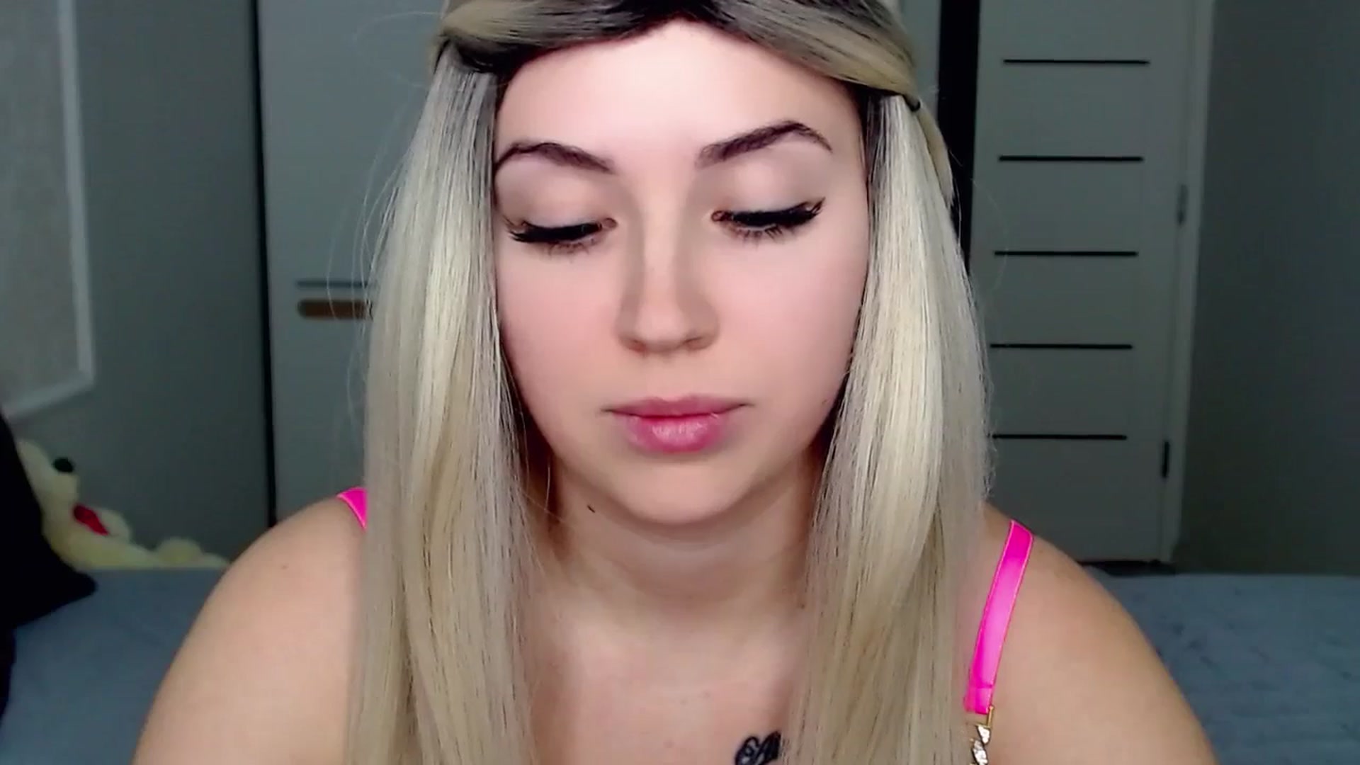 Gallery image thumbnail from SinfulAngelll's myfreecams stream on, 03/16/2024, 18:41 image 12 of 20