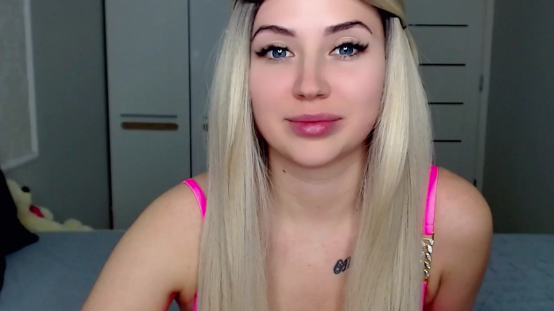 Gallery image thumbnail from SinfulAngelll's myfreecams stream on, 03/16/2024, 18:41 image 18 of 20
