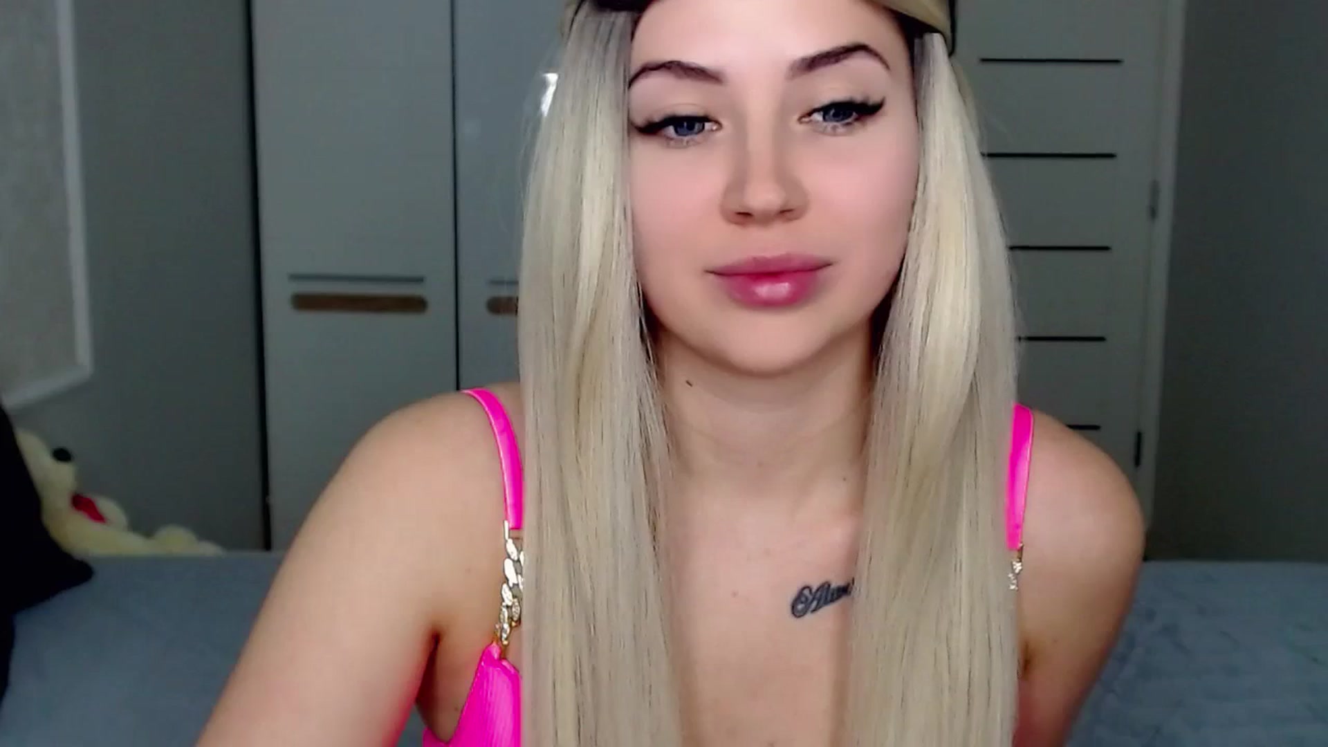 Gallery image thumbnail from SinfulAngelll's myfreecams stream on, 03/16/2024, 18:41 image 15 of 20