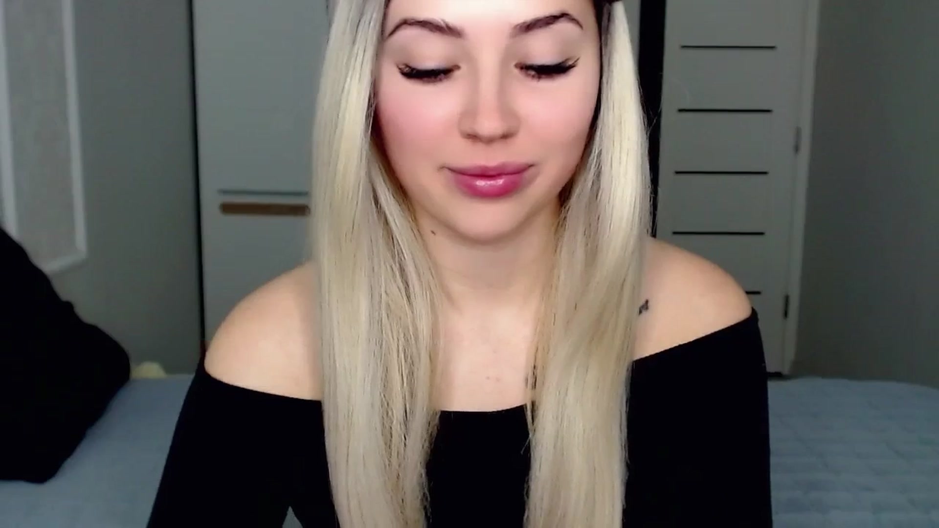 Gallery image thumbnail from SinfulAngelll's myfreecams stream on, 03/17/2024, 12:39 image 18 of 20