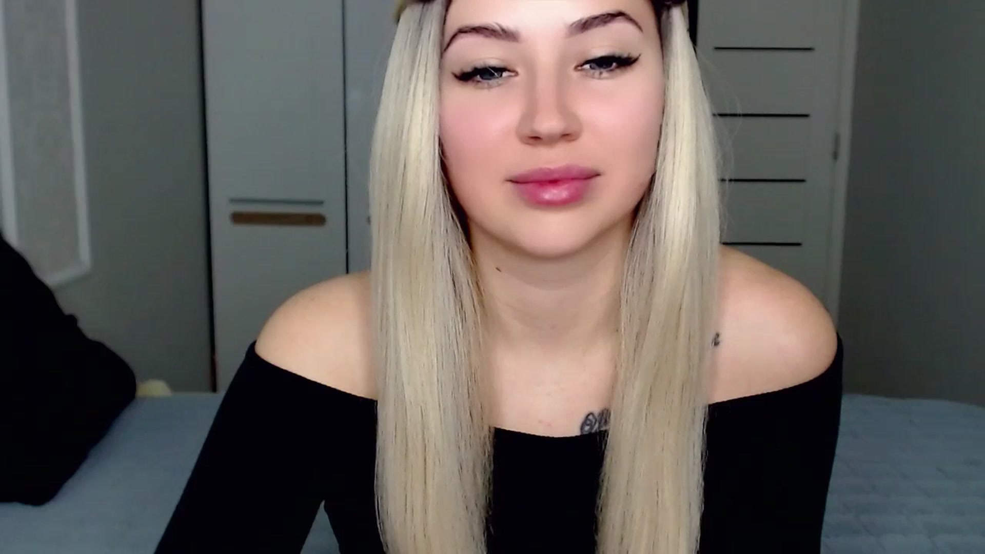 Gallery image thumbnail from SinfulAngelll's myfreecams stream on, 03/17/2024, 12:39 image 6 of 20
