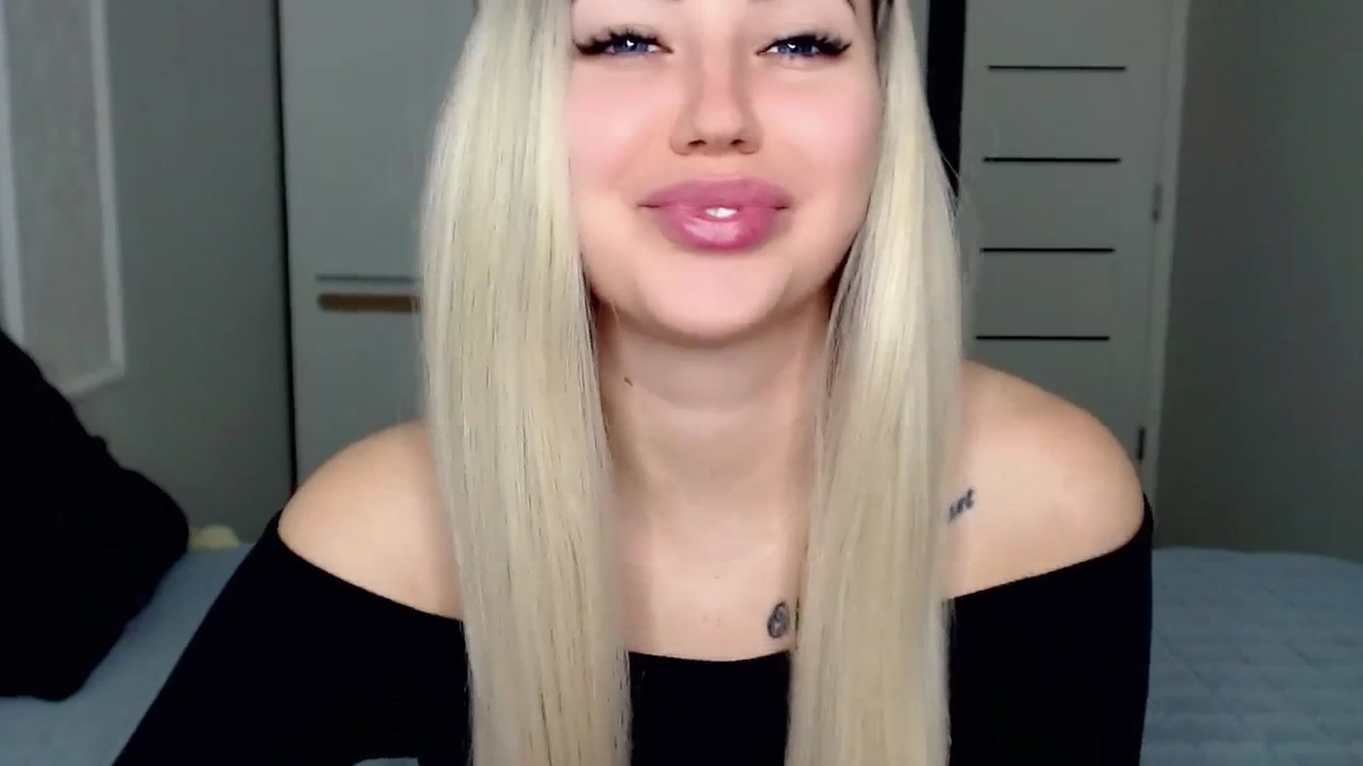 Gallery image thumbnail from SinfulAngelll's myfreecams stream on, 03/17/2024, 12:39 image 17 of 20