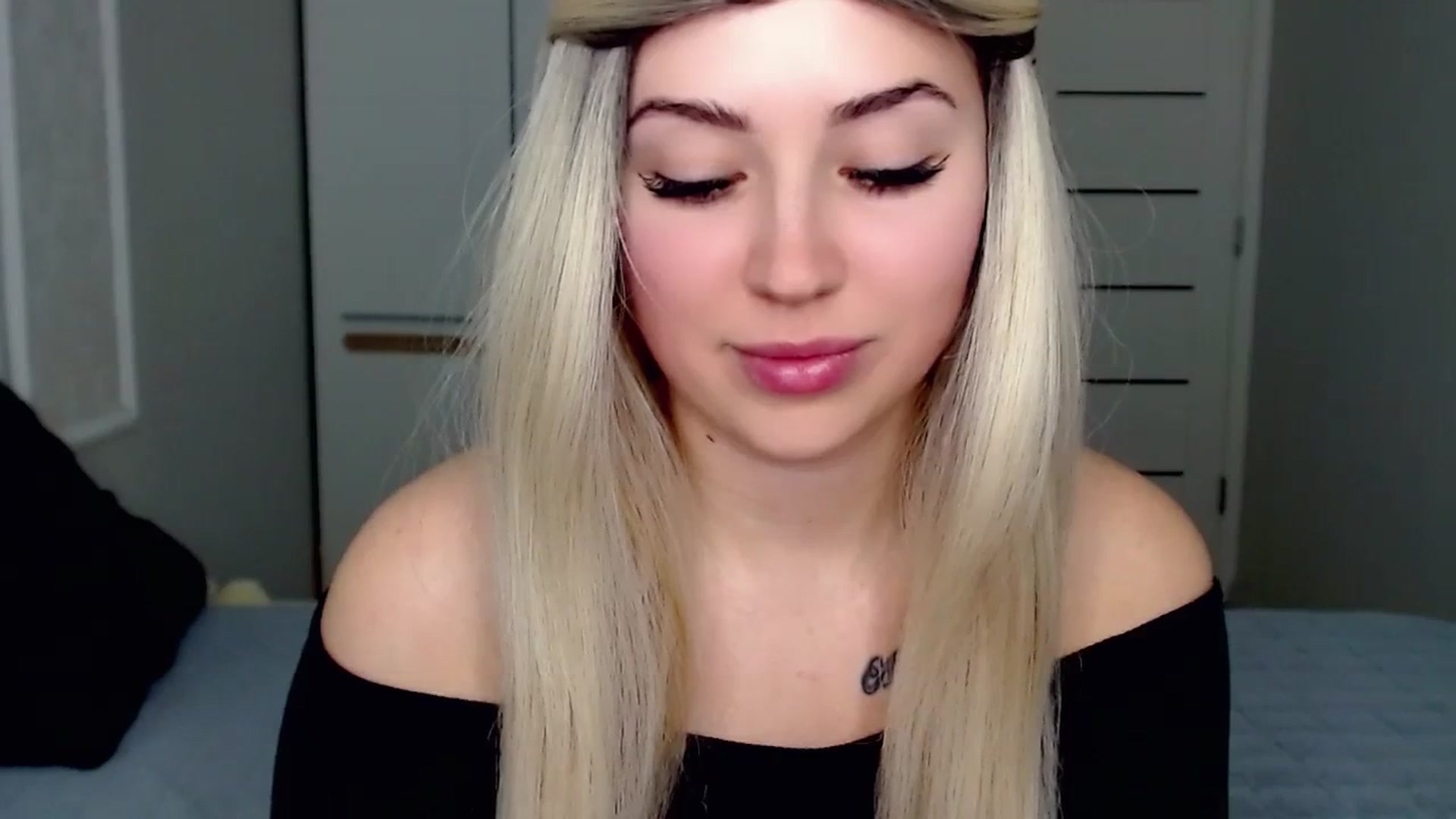 Gallery image thumbnail from SinfulAngelll's myfreecams stream on, 03/17/2024, 13:14 image 15 of 20