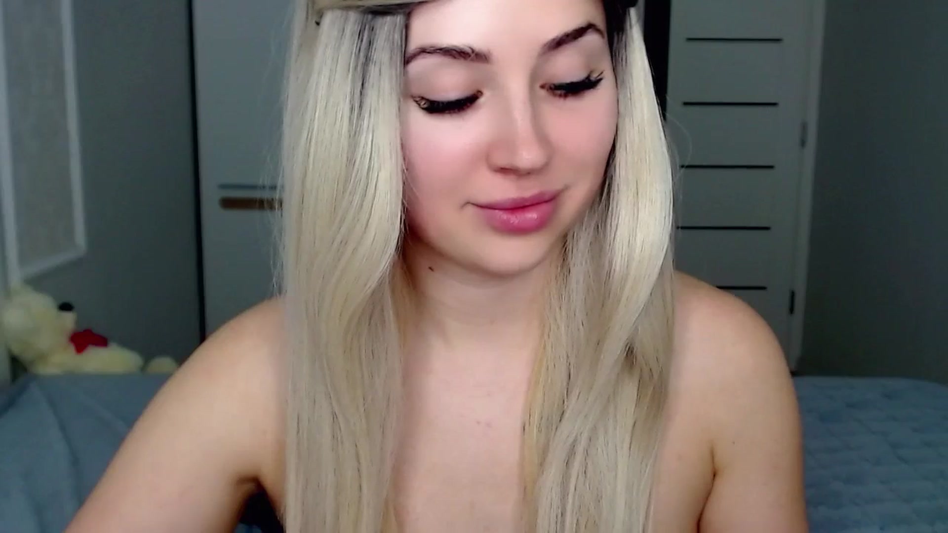 Gallery image thumbnail from SinfulAngelll's myfreecams stream on, 03/17/2024, 14:33 image 18 of 20