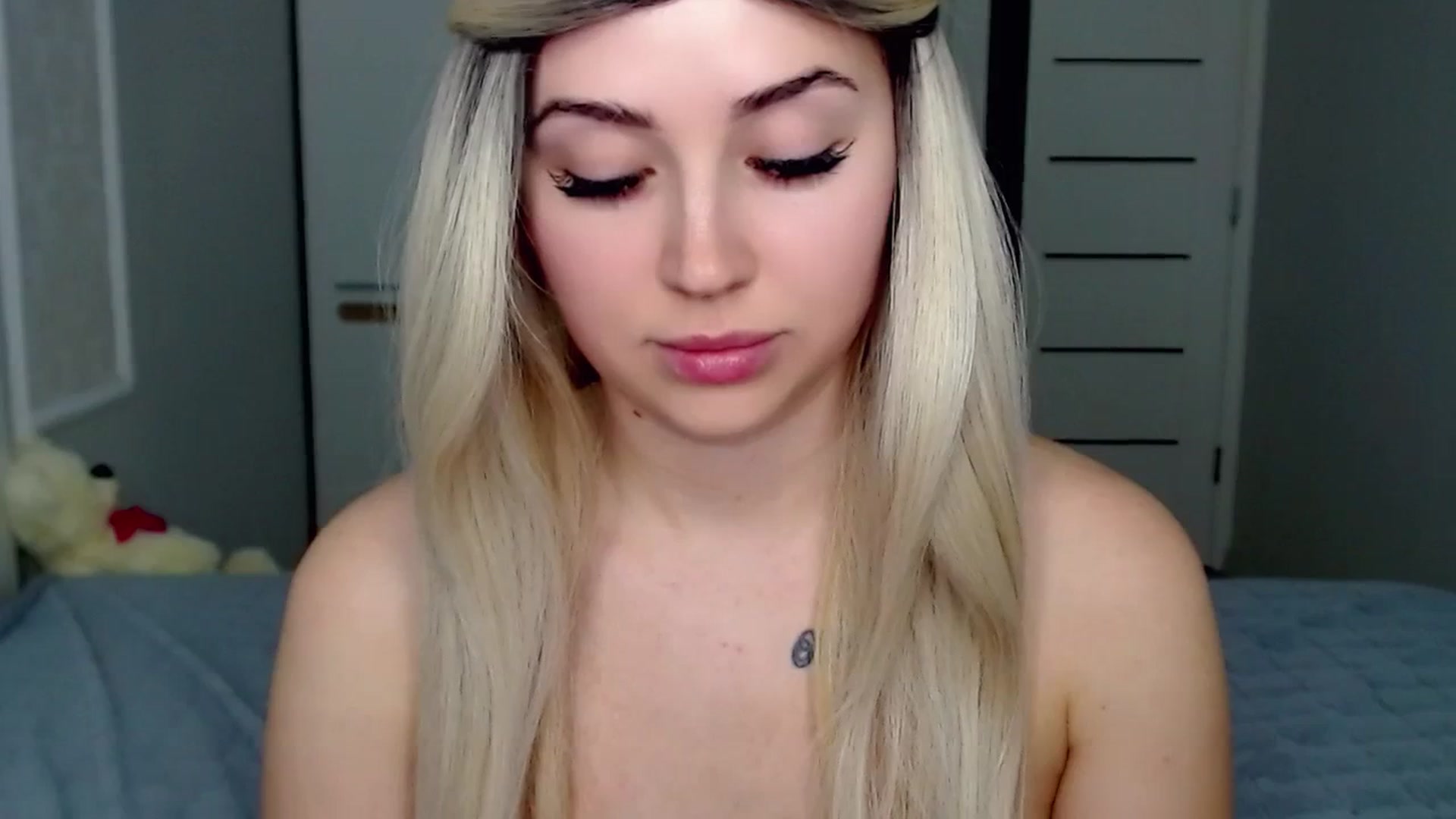 Gallery image thumbnail from SinfulAngelll's myfreecams stream on, 03/17/2024, 14:33 image 17 of 20