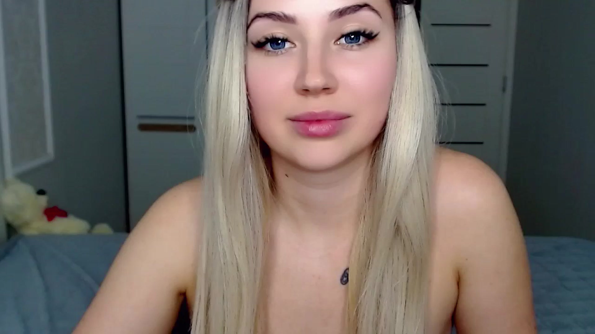 Gallery image thumbnail from SinfulAngelll's myfreecams stream on, 03/17/2024, 14:33 image 19 of 20