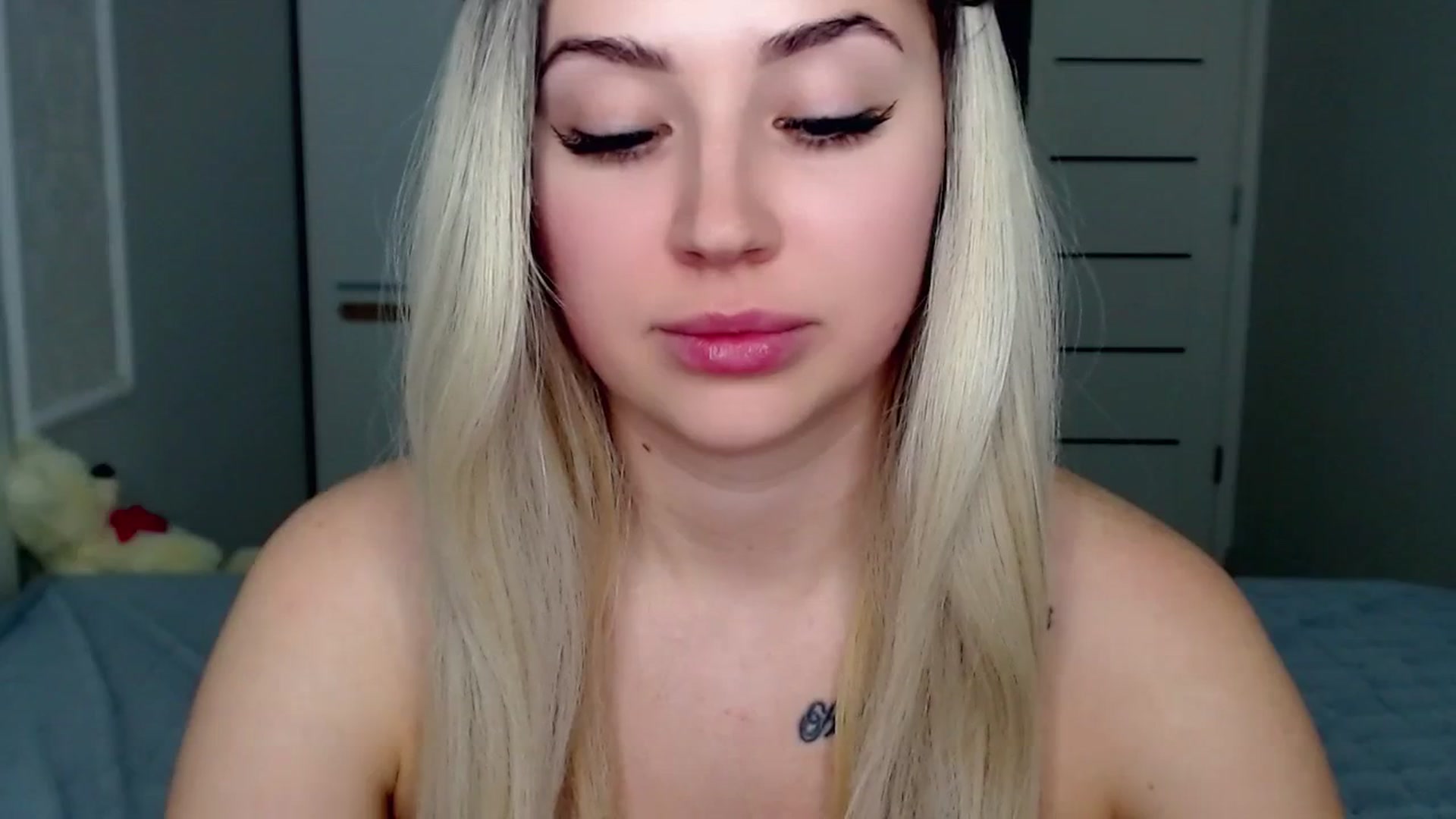 Gallery image thumbnail from SinfulAngelll's myfreecams stream on, 03/17/2024, 14:33 image 16 of 20