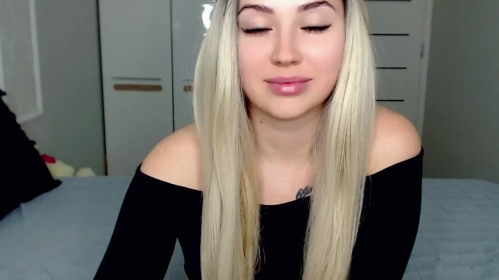 Gallery image thumbnail from SinfulAngelll's myfreecams stream on, 03/17/2024, 17:19 image 8 of 20