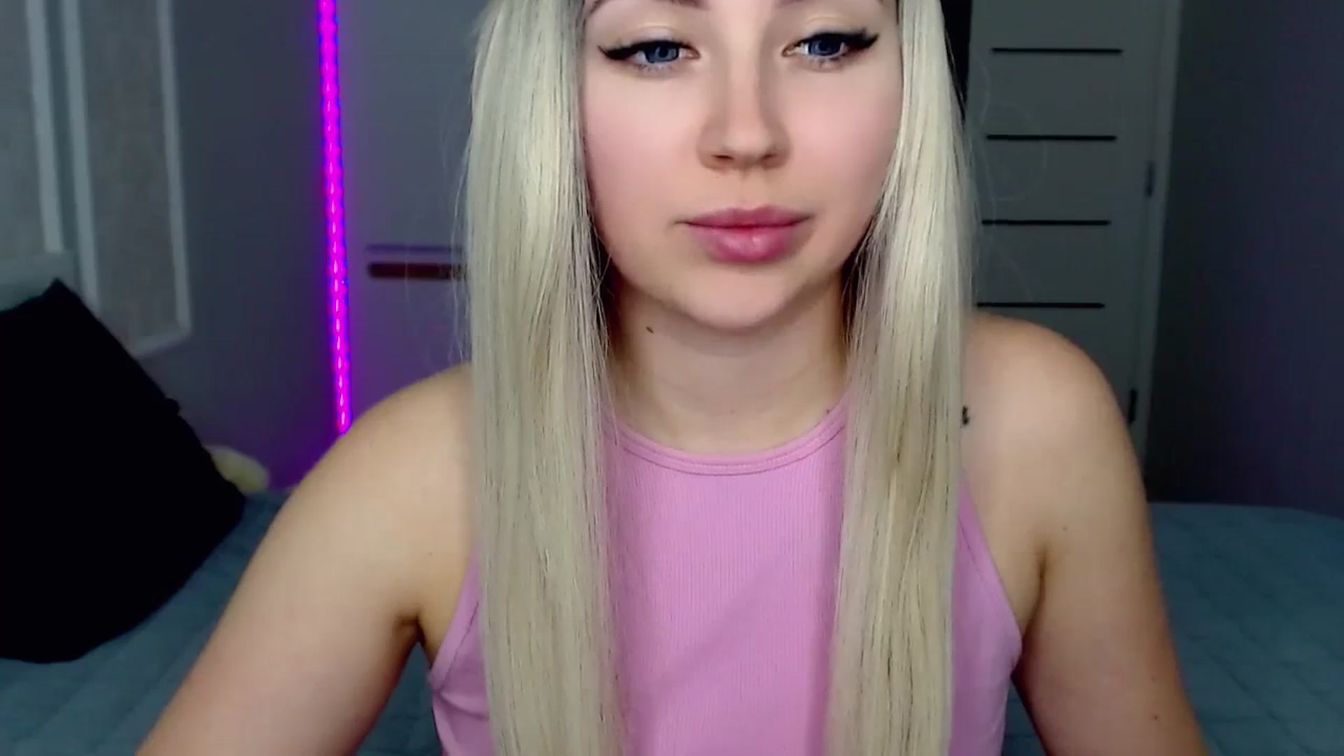 Gallery image thumbnail from SinfulAngelll's myfreecams stream on, 03/18/2024, 15:47 image 18 of 20