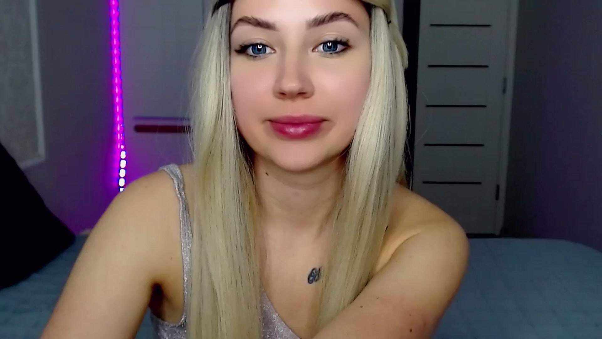 Gallery image thumbnail from SinfulAngelll's myfreecams stream on, 05/14/2024, 11:35 image 8 of 20