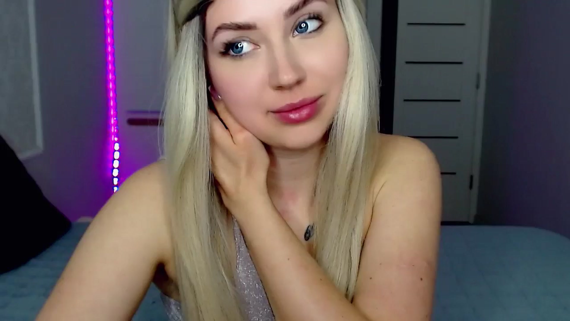 Gallery image thumbnail from SinfulAngelll's myfreecams stream on, 05/14/2024, 11:35 image 16 of 20