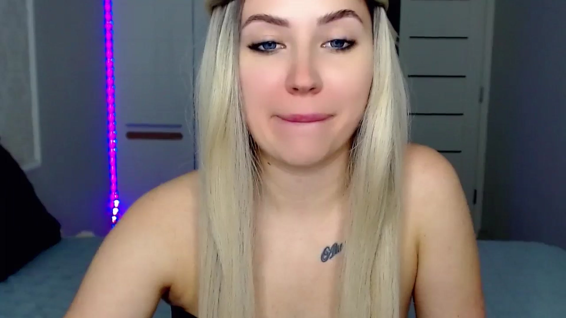 Gallery image thumbnail from SinfulAngelll's myfreecams stream on, 05/17/2024, 08:16 image 12 of 20