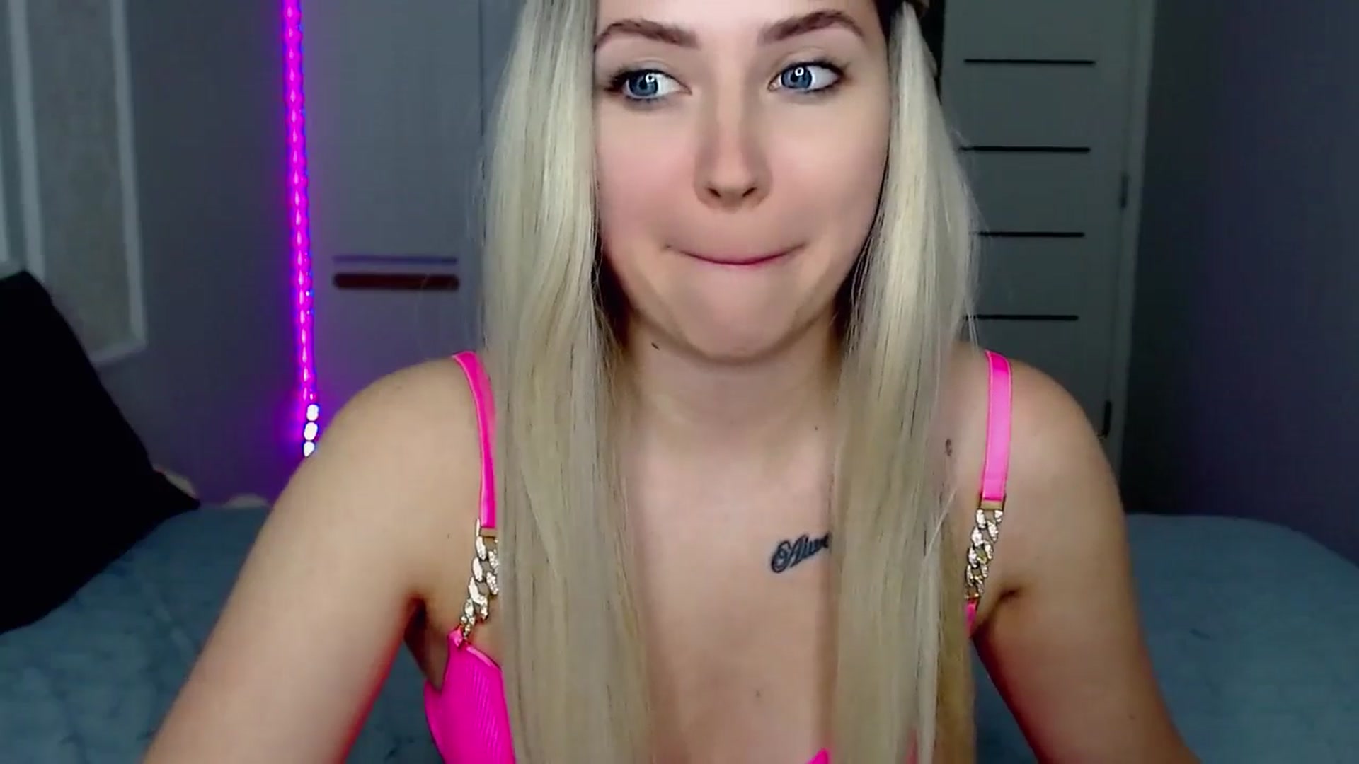 Gallery image thumbnail from SinfulAngelll's myfreecams stream on, 05/18/2024, 15:29 image 8 of 20