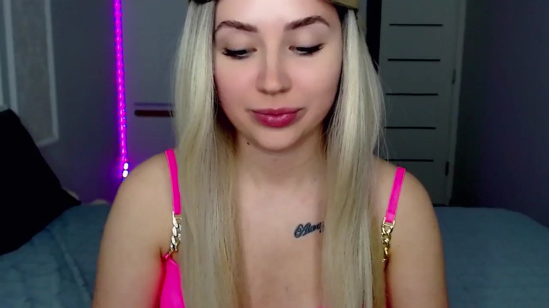Gallery image thumbnail from SinfulAngelll's myfreecams stream on, 05/18/2024, 15:29 image 16 of 20