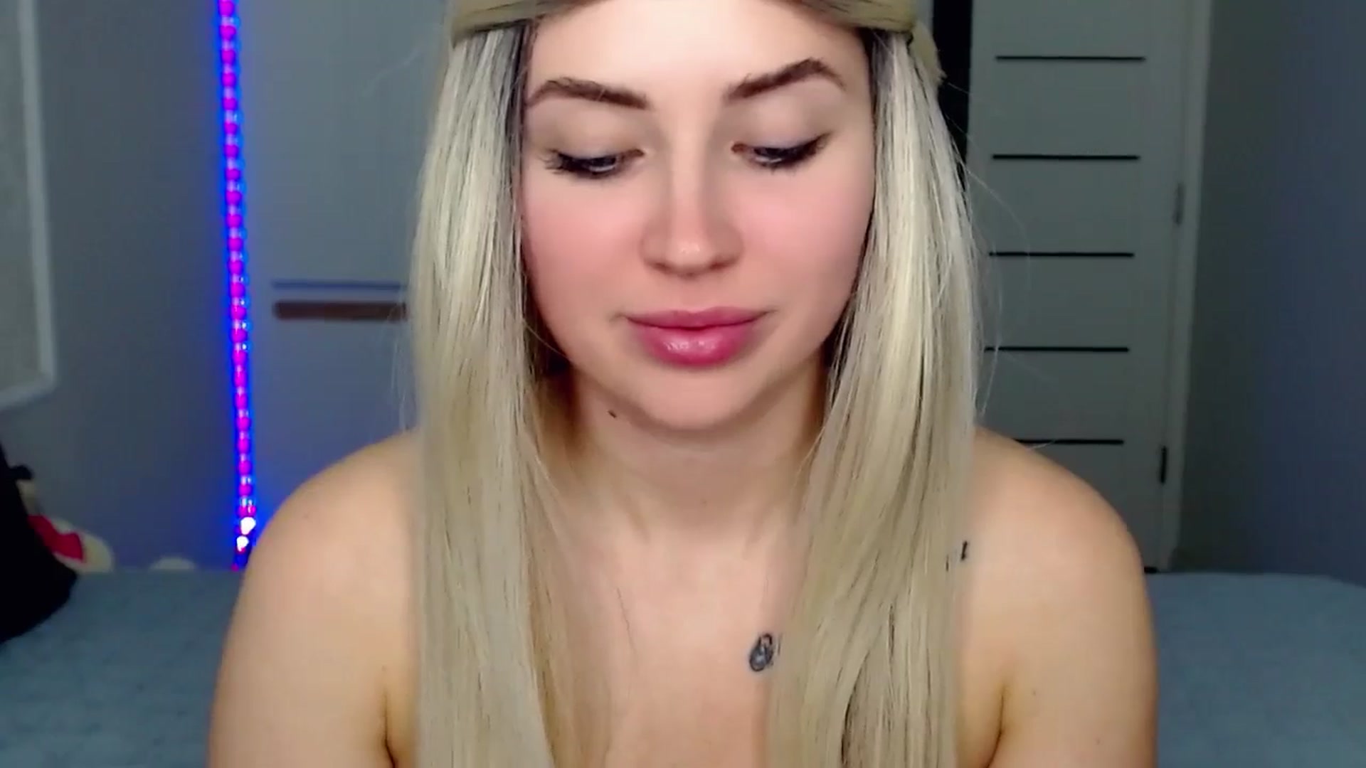 Gallery image thumbnail from SinfulAngelll's myfreecams stream on, 05/20/2024, 17:50 image 14 of 20