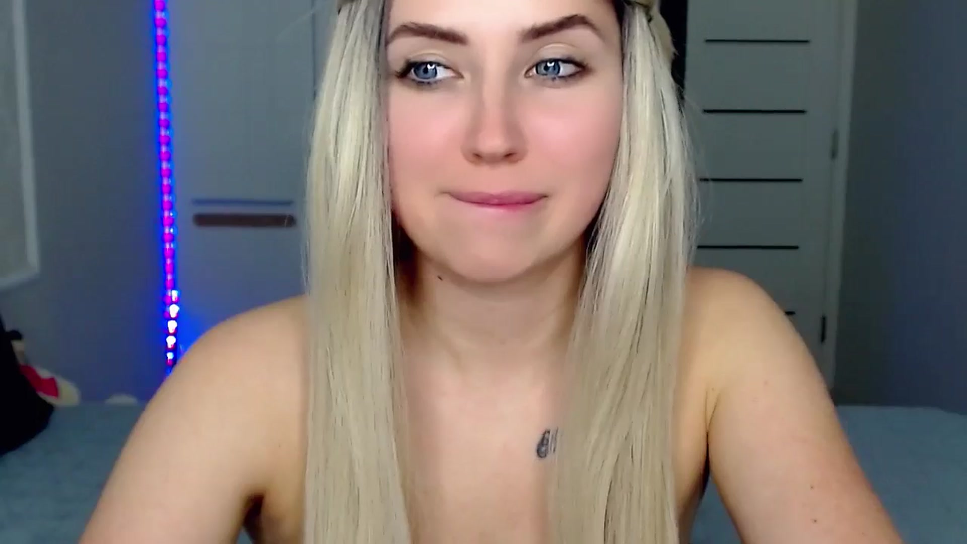 Gallery image thumbnail from SinfulAngelll's myfreecams stream on, 05/20/2024, 17:50 image 19 of 20