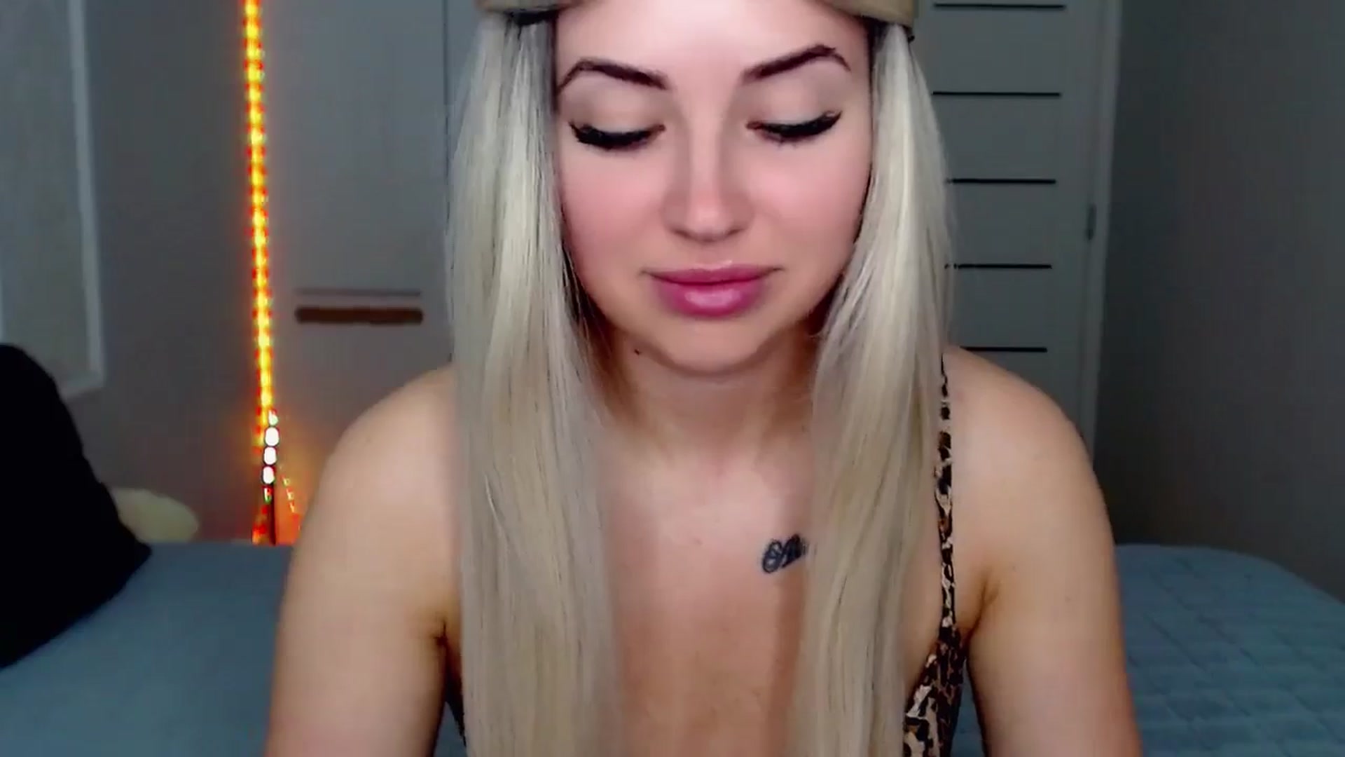 Gallery image thumbnail from SinfulAngelll's myfreecams stream on, 06/30/2024, 12:15 image 5 of 20
