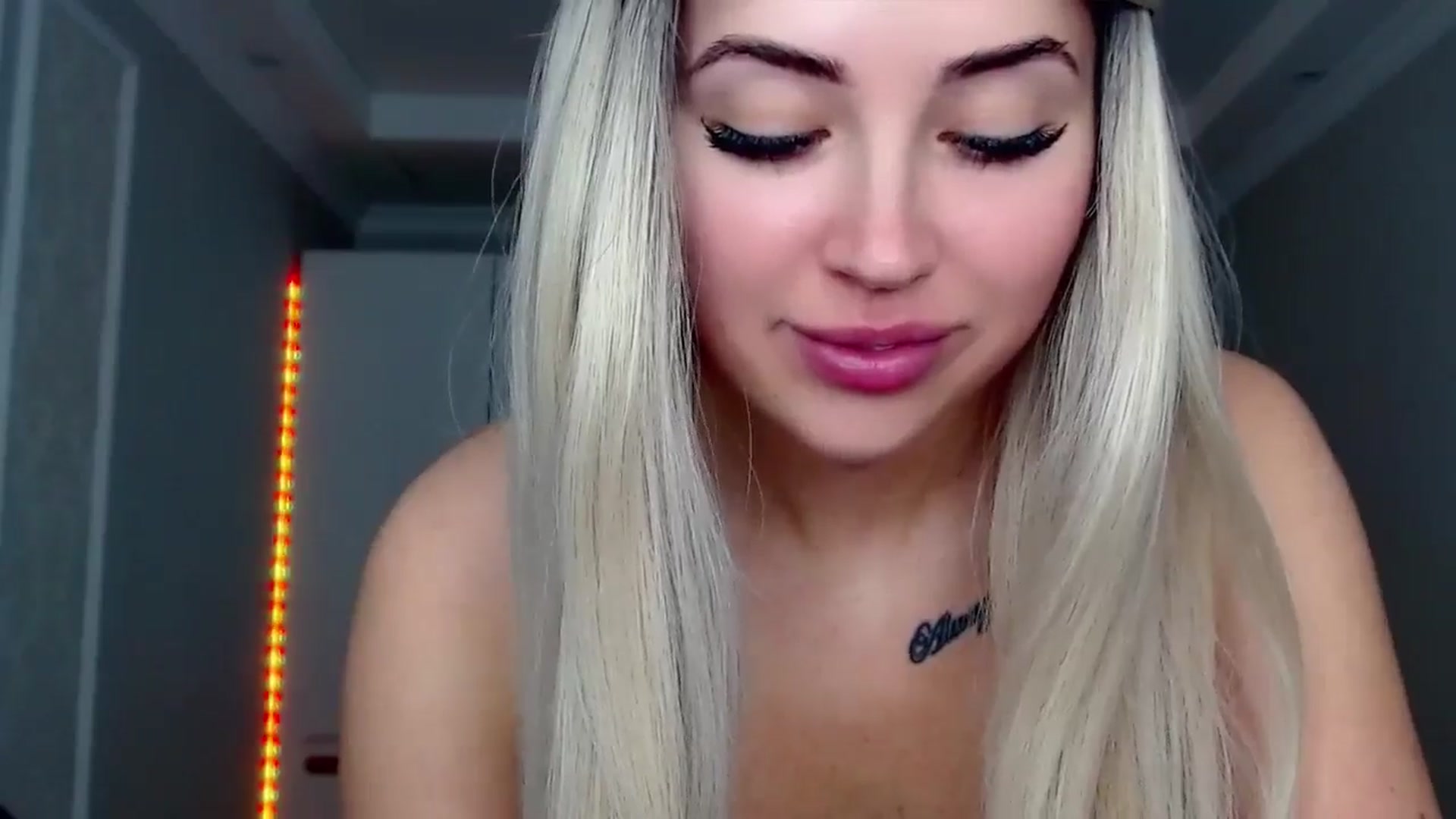 Gallery image thumbnail from SinfulAngelll's myfreecams stream on, 06/30/2024, 12:15 image 17 of 20
