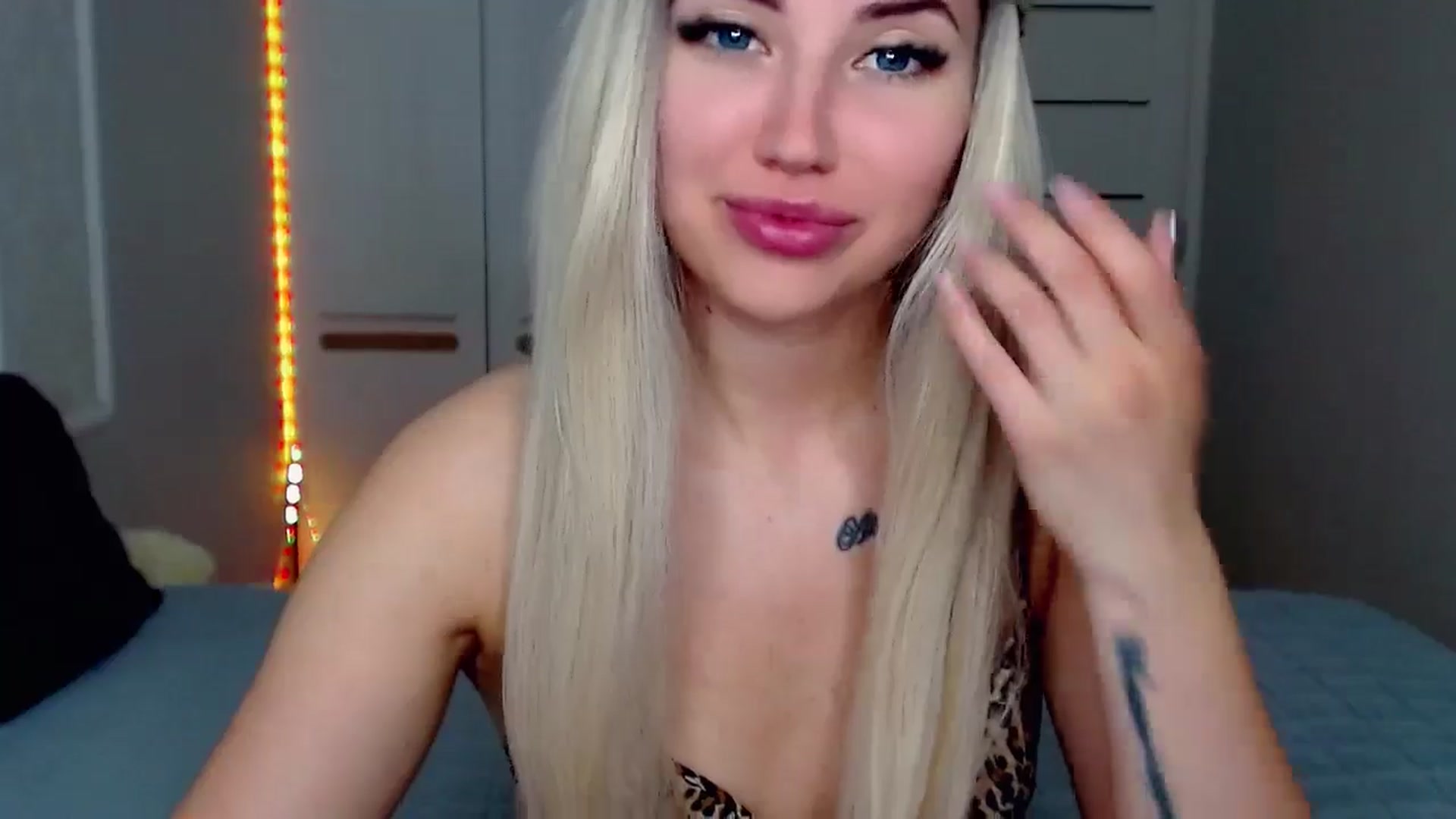 Gallery image thumbnail from SinfulAngelll's myfreecams stream on, 06/30/2024, 12:15 image 8 of 20