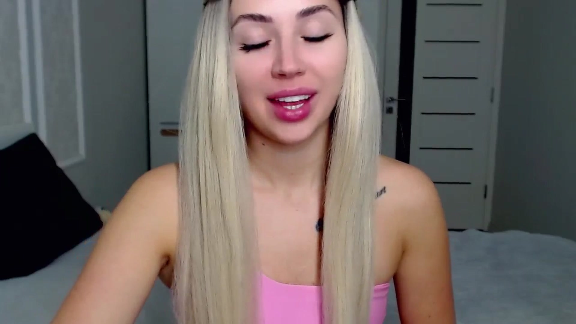 Gallery image thumbnail from SinfulAngelll's myfreecams stream on, 03/10/2025, 09:07 image 2 of 20