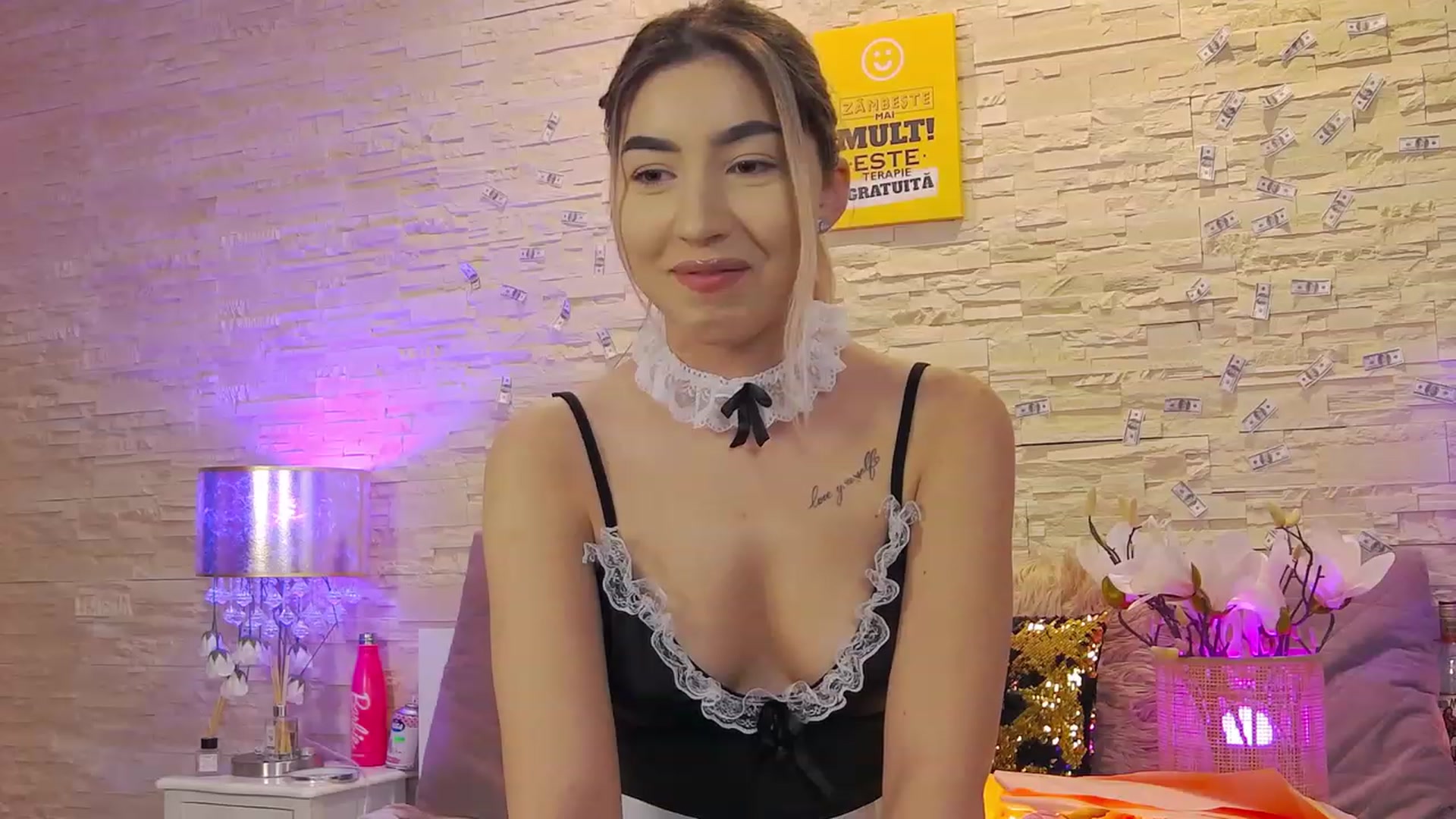 Gallery image thumbnail from SinfullKaty's myfreecams stream on, 11/17/2022, 02:34 image 19 of 20