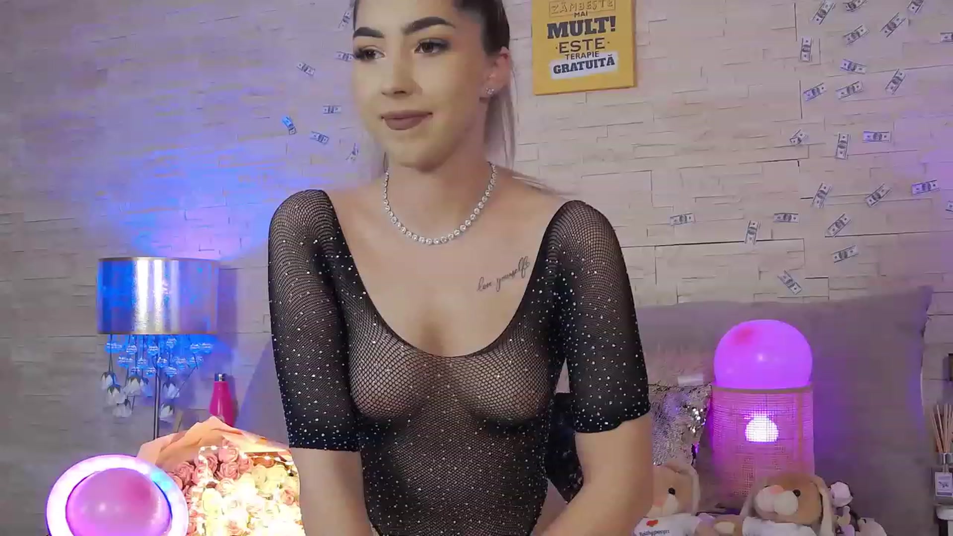 Gallery image thumbnail from SinfullKaty's myfreecams stream on, 11/17/2022, 12:18 image 11 of 20