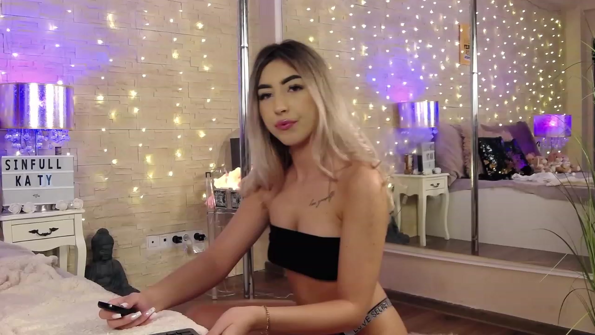 Gallery image thumbnail from SinfullKaty's myfreecams stream on, 11/29/2022, 12:30 image 11 of 20