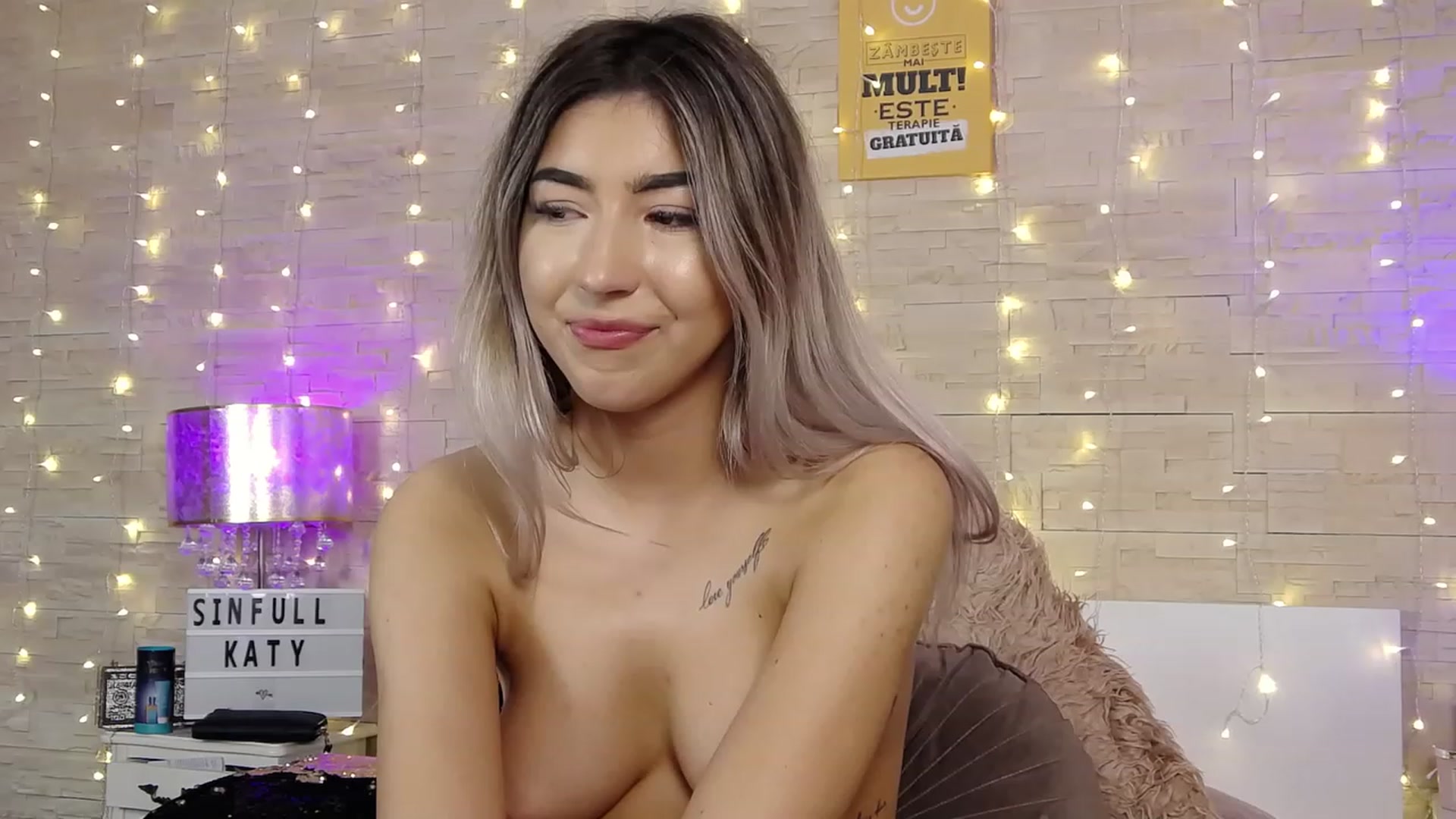 Gallery image thumbnail from SinfullKaty's myfreecams stream on, 12/10/2022, 16:15 image 15 of 20