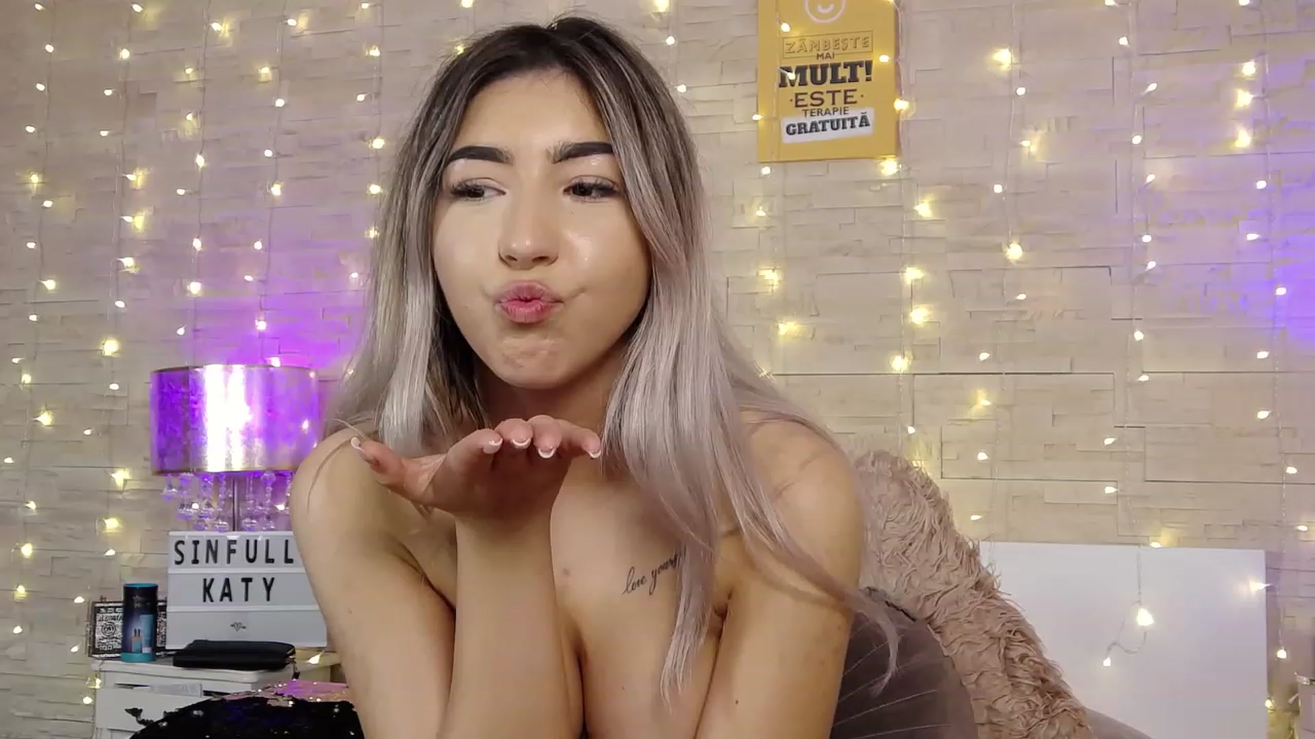 Gallery image thumbnail from SinfullKaty's myfreecams stream on, 12/10/2022, 16:15 image 19 of 20