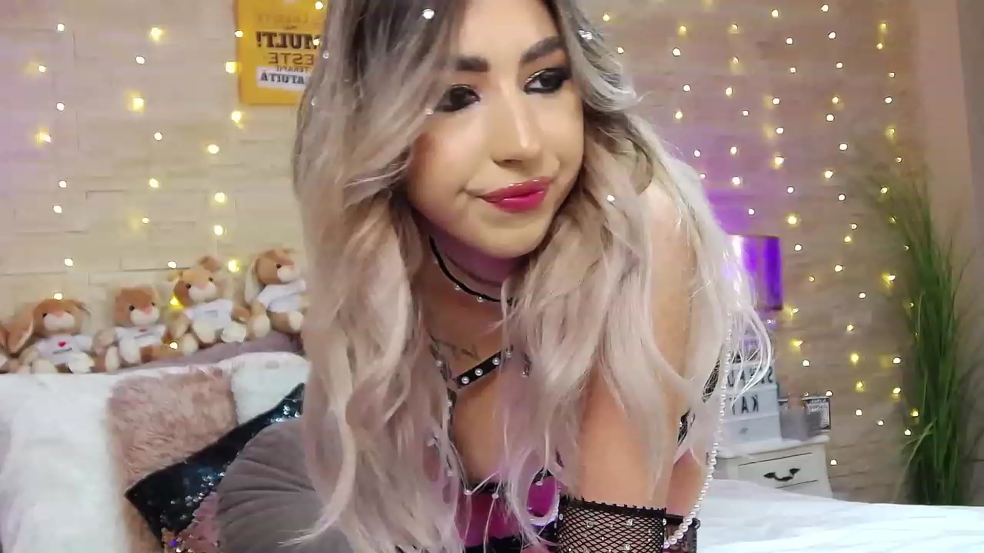Gallery image thumbnail from SinfullKaty's myfreecams stream on, 12/12/2022, 13:29 image 4 of 20