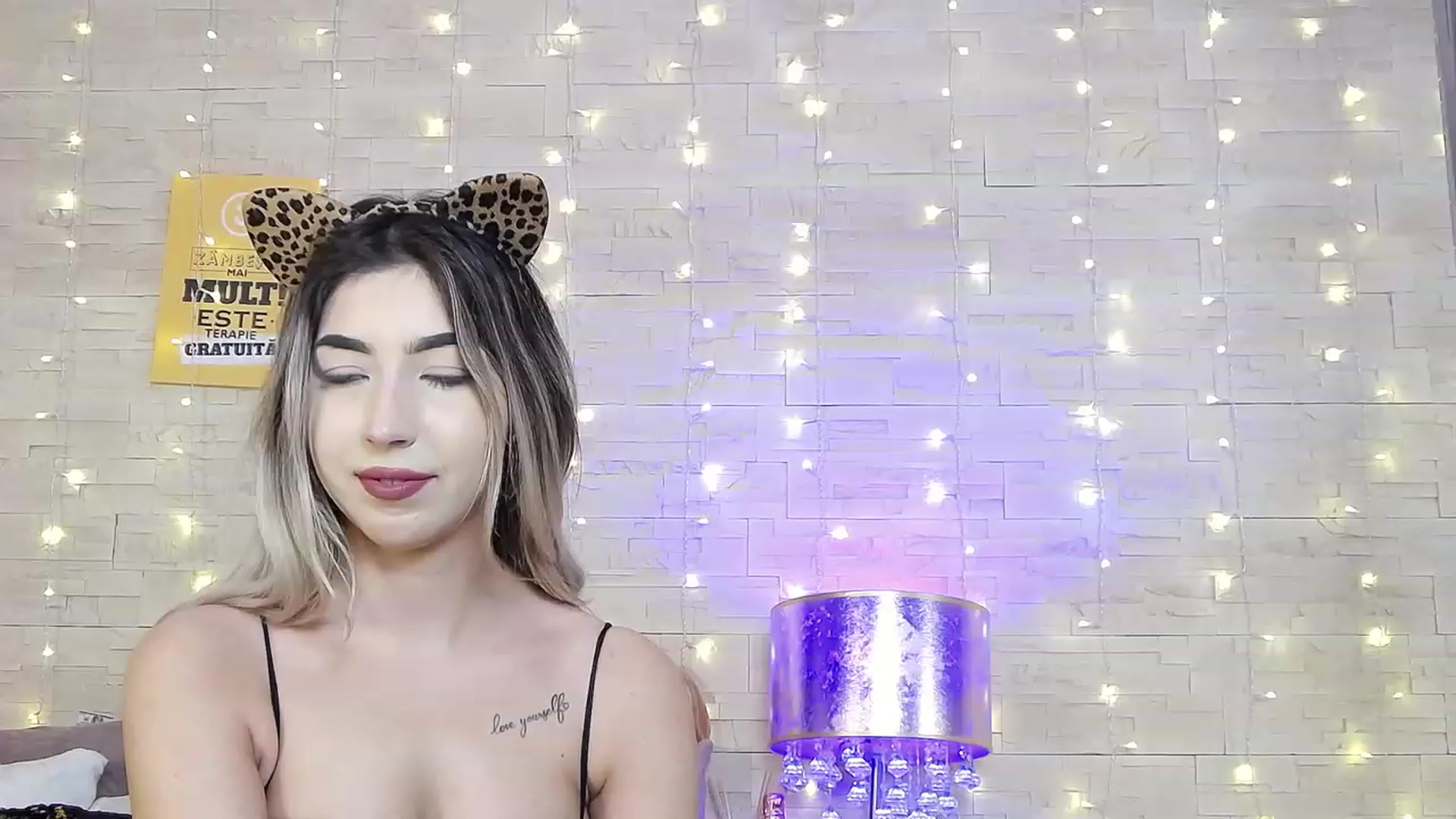 Gallery image thumbnail from SinfullKaty's myfreecams stream on, 12/21/2022, 16:55 image 18 of 20