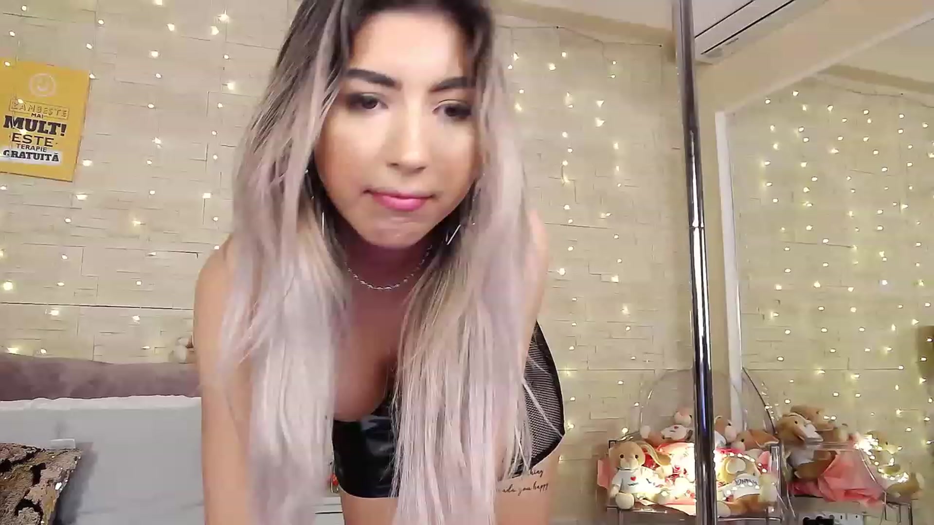 Gallery image thumbnail from SinfullKaty's myfreecams stream on, 01/10/2023, 16:10 image 17 of 20