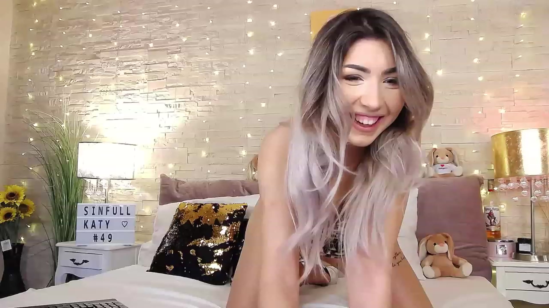 Gallery image thumbnail from SinfullKaty's myfreecams stream on, 01/18/2023, 10:01 image 10 of 20