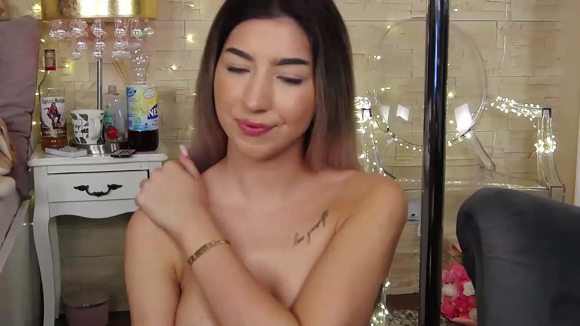 Gallery image thumbnail from SinfullKaty's myfreecams stream on, 01/21/2023, 10:11 image 17 of 20