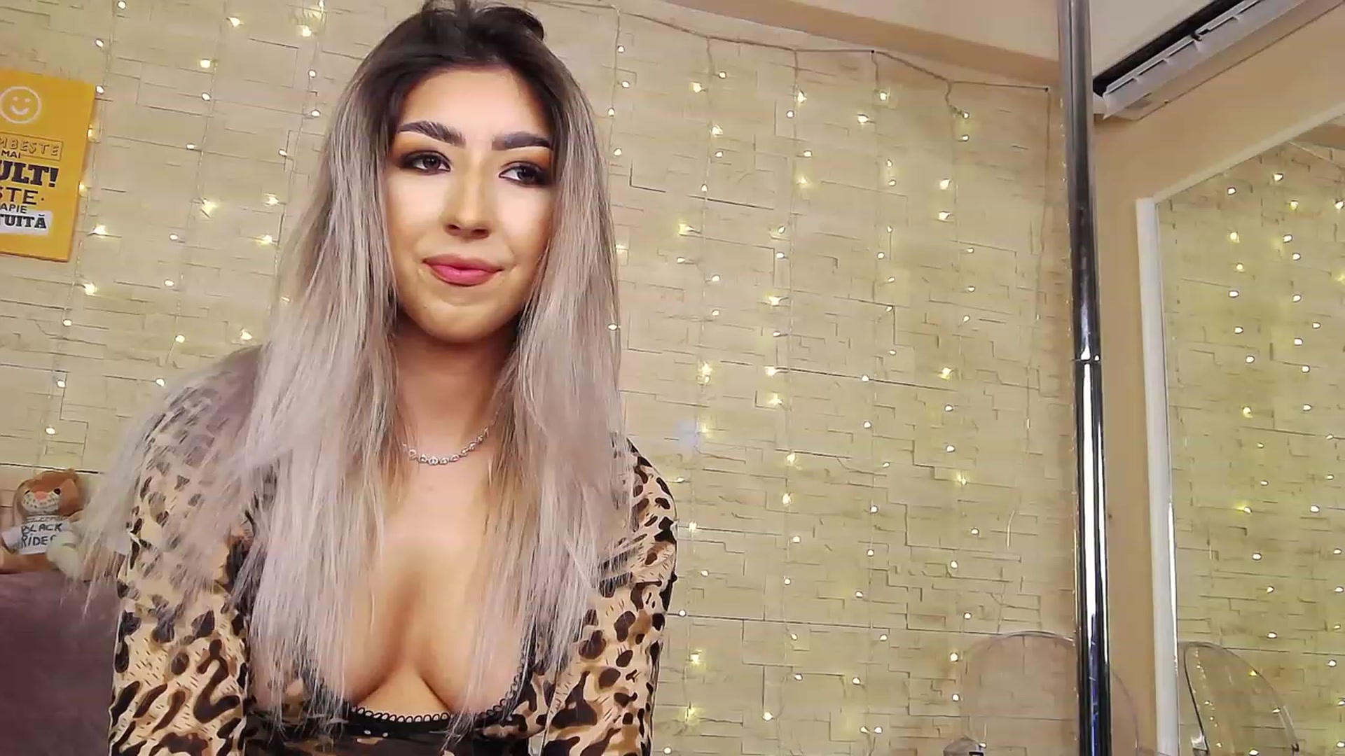 Gallery image thumbnail from SinfullKaty's myfreecams stream on, 02/01/2023, 08:12 image 19 of 20