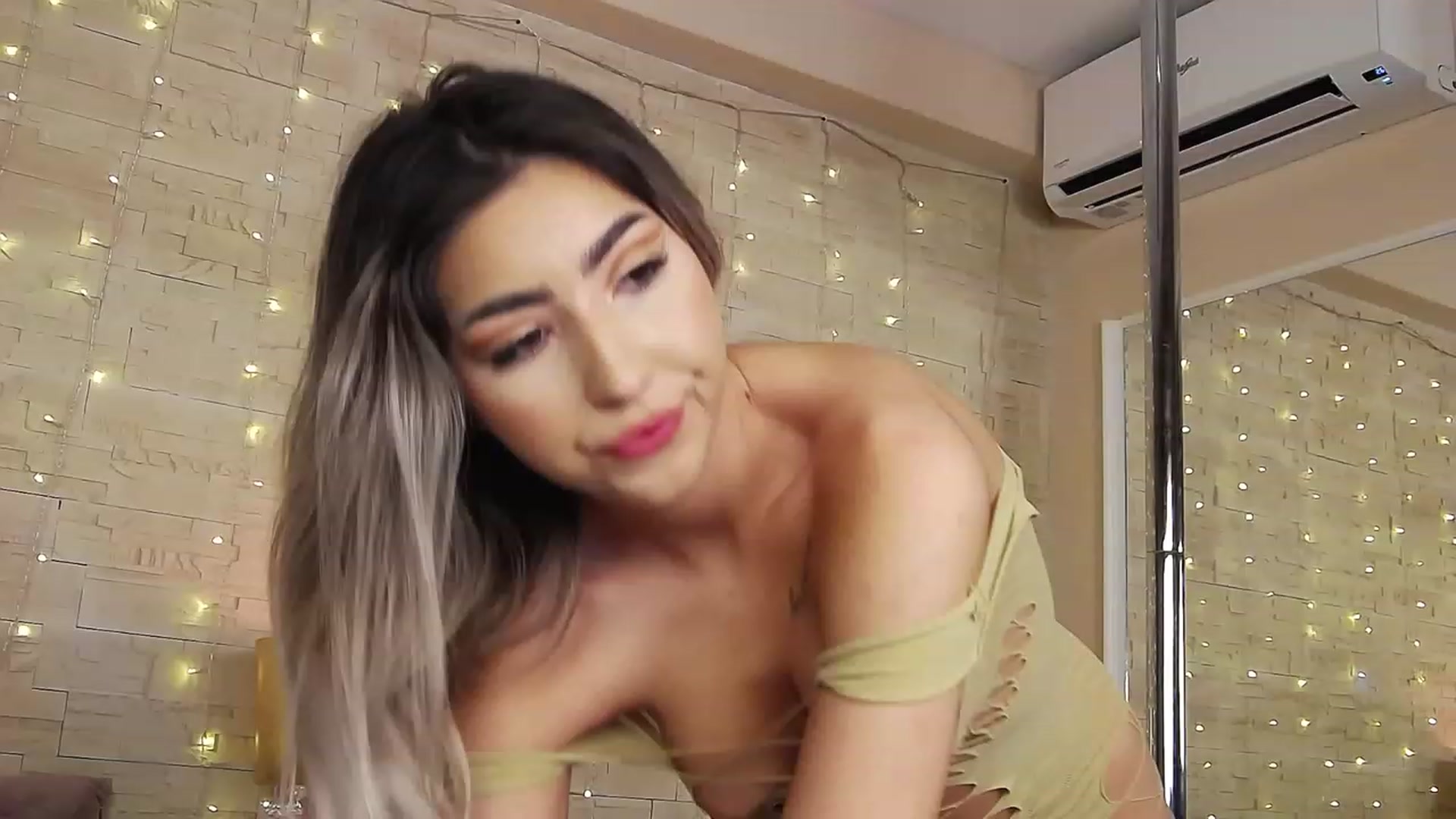 Gallery image thumbnail from SinfullKaty's myfreecams stream on, 02/02/2023, 13:43 image 5 of 20