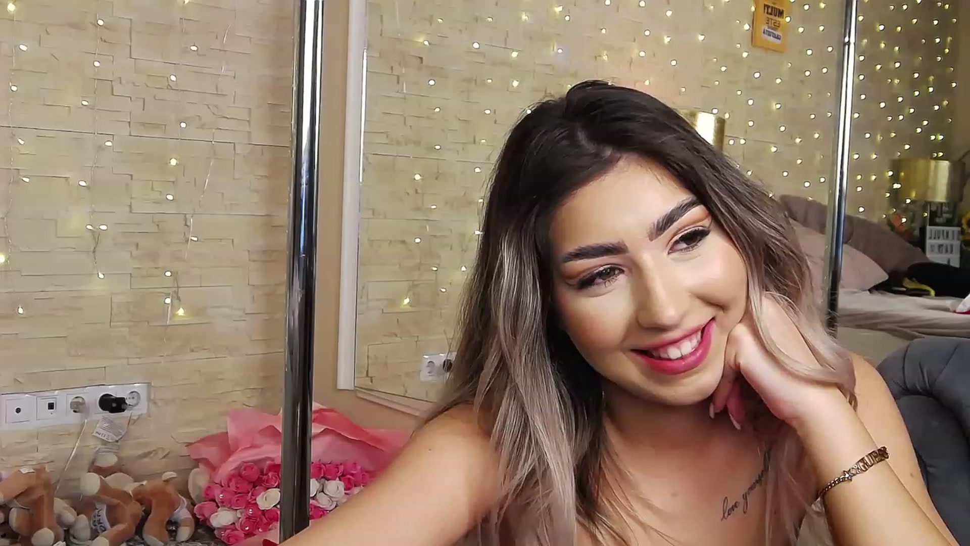 Gallery image thumbnail from SinfullKaty's myfreecams stream on, 02/02/2023, 15:21 image 13 of 20