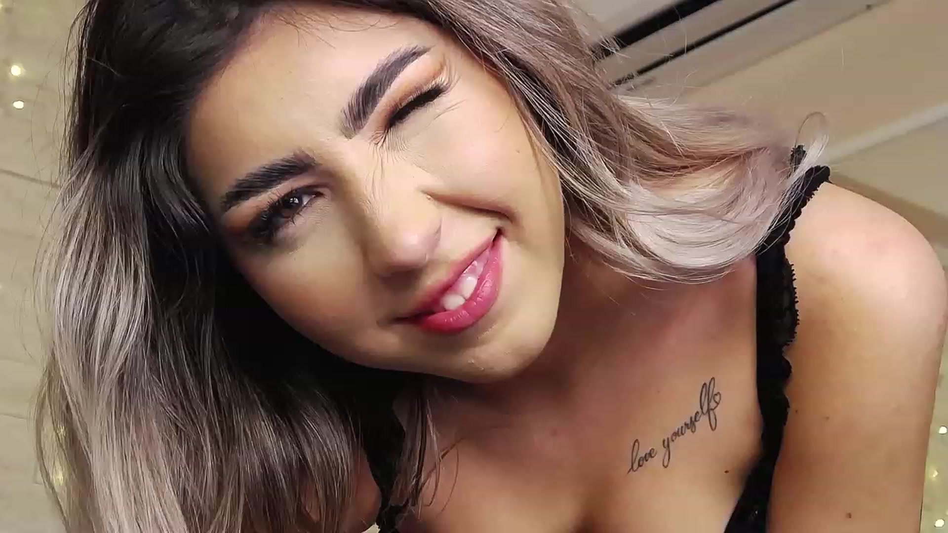Gallery image thumbnail from SinfullKaty's myfreecams stream on, 02/02/2023, 15:21 image 16 of 20