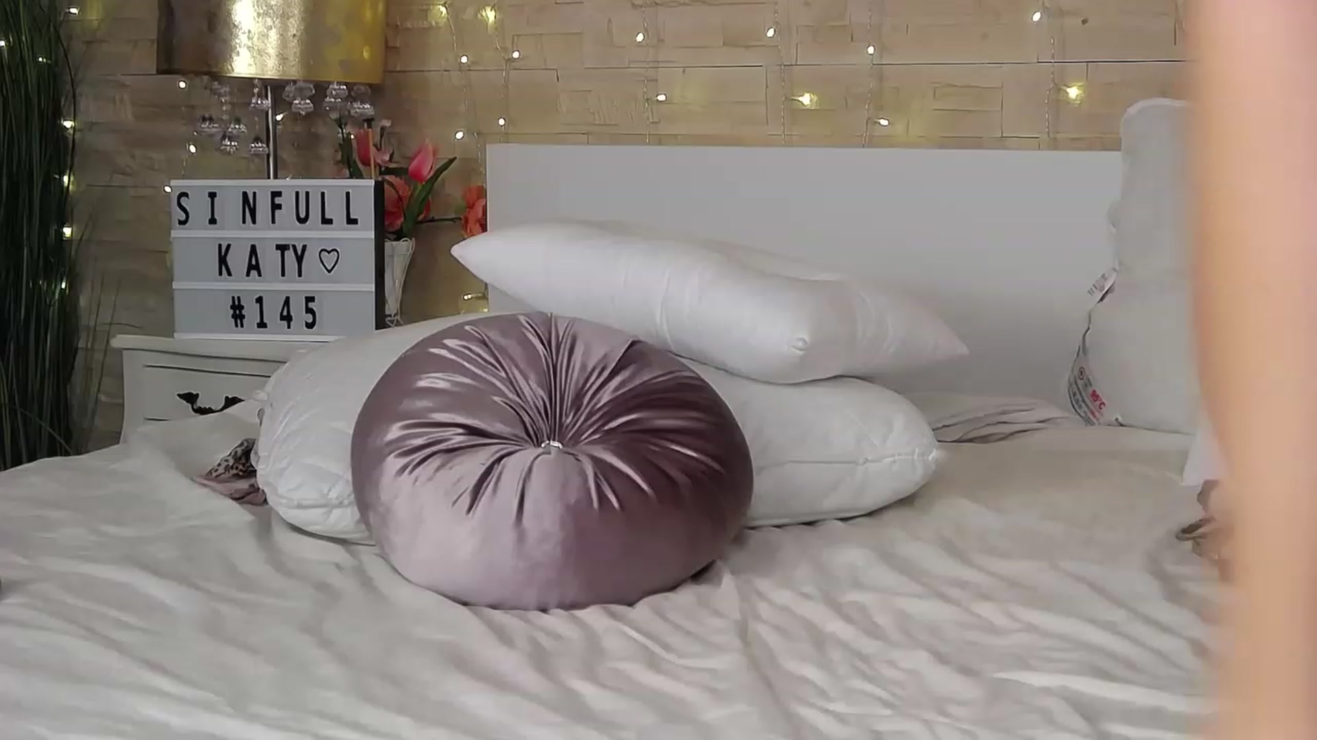 Gallery image thumbnail from SinfullKaty's myfreecams stream on, 02/11/2023, 10:25 image 10 of 20