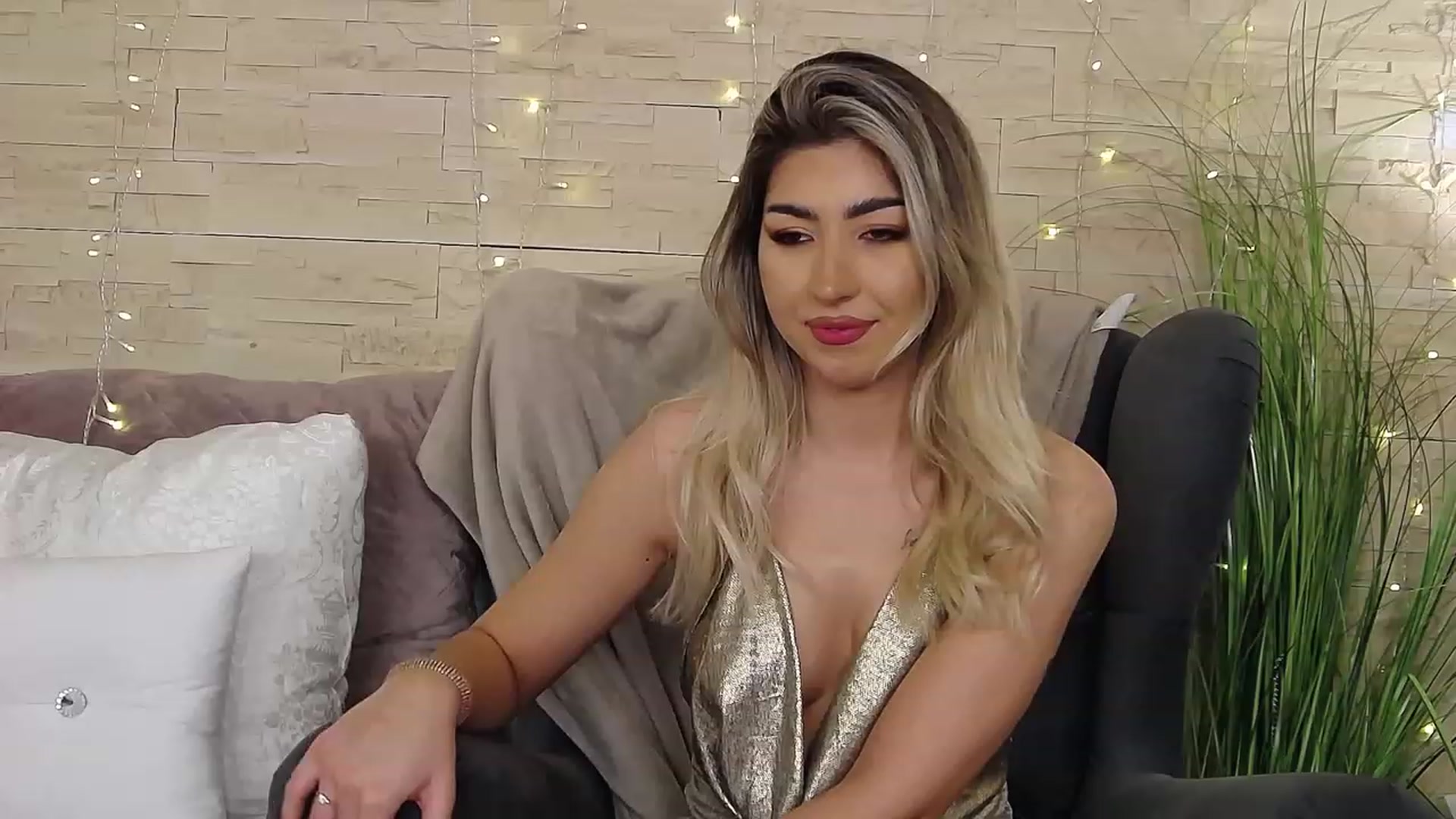 Gallery image thumbnail from SinfullKaty's myfreecams stream on, 03/10/2023, 15:33 image 13 of 20